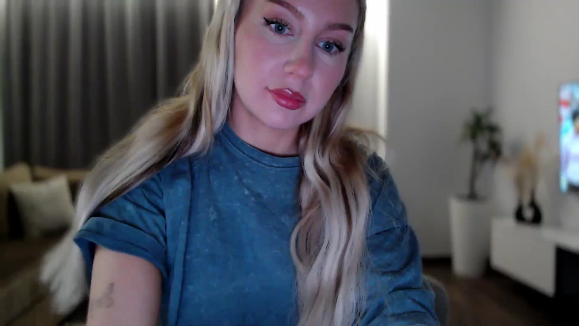 Gallery image thumbnail from British_Cutie's myfreecams stream on, 11/14/2025, 20:10 image 14 of 20