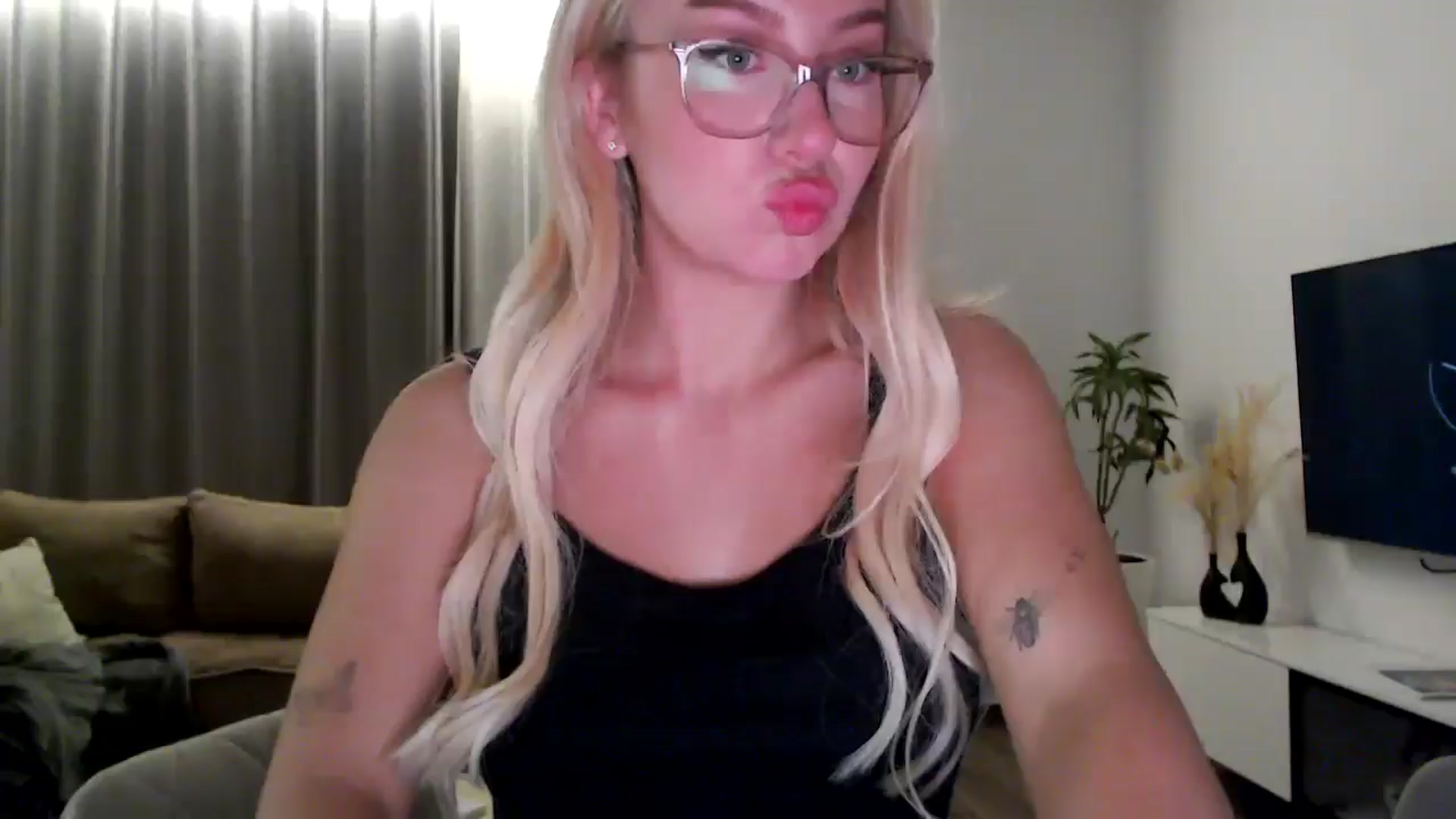 Gallery image thumbnail from British_Cutie's myfreecams stream on, 11/15/2025, 18:30 image 7 of 20
