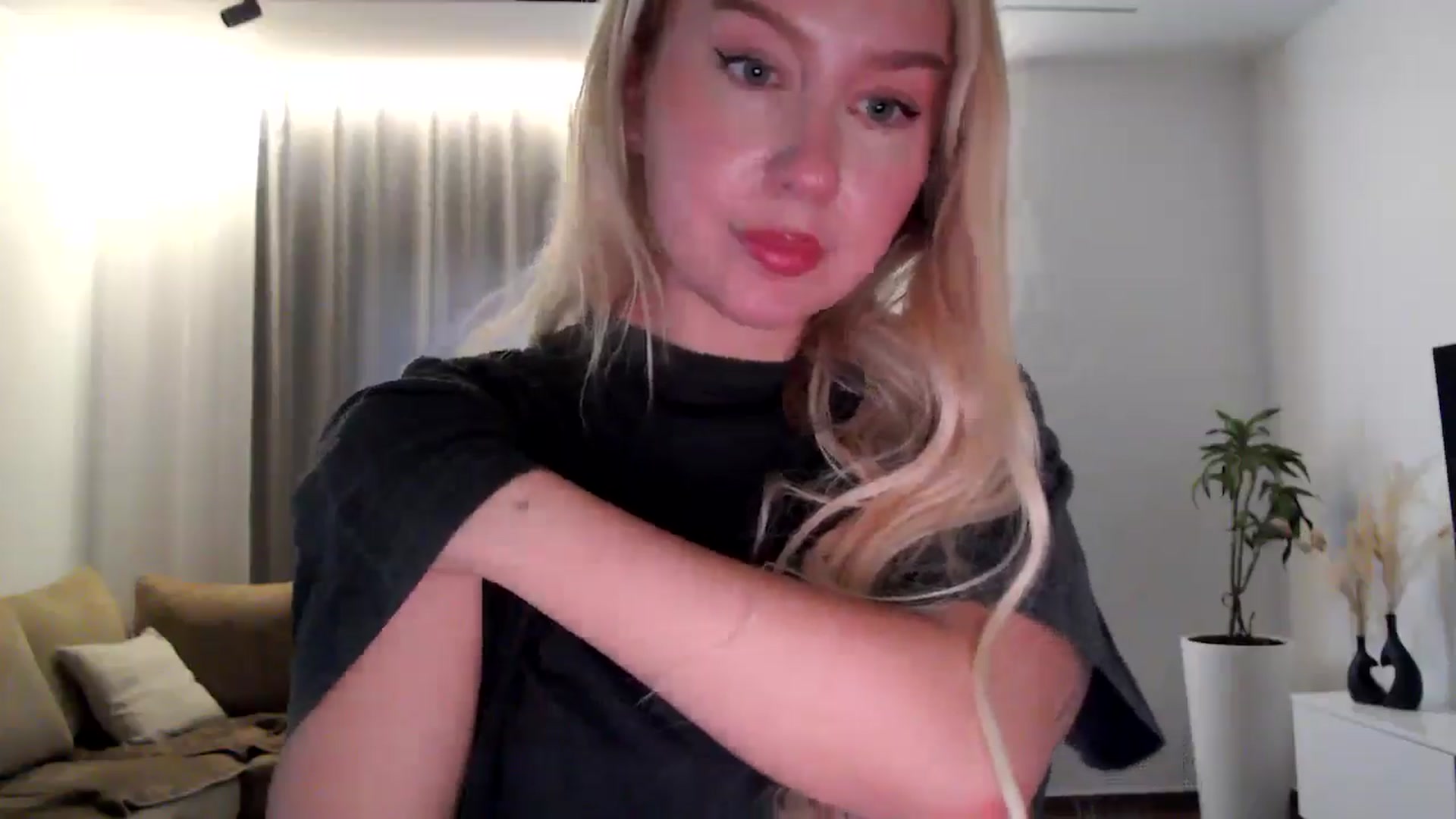 Gallery image thumbnail from British_Cutie's myfreecams stream on, 11/16/2025, 14:54 image 6 of 20