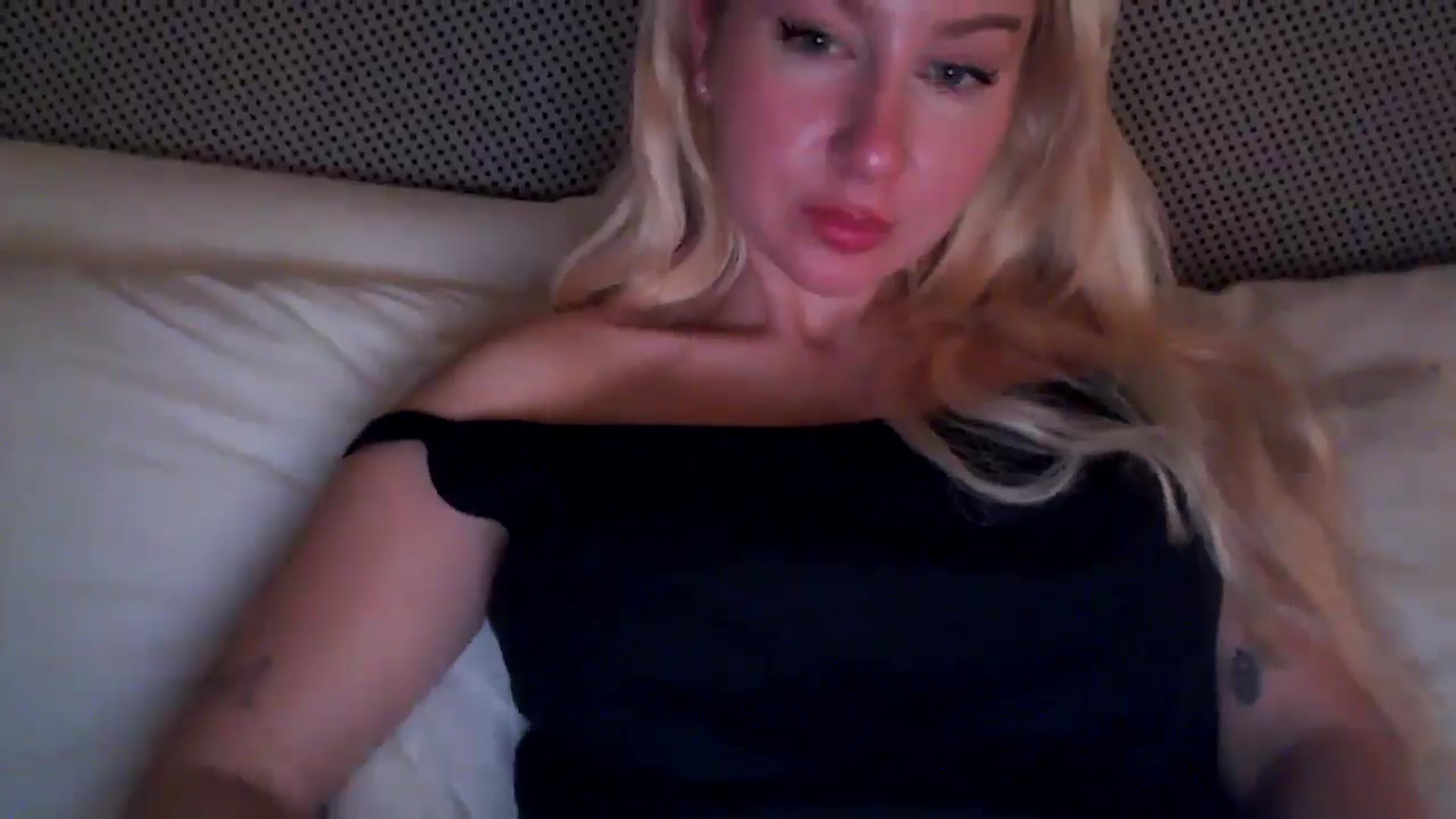 Gallery image thumbnail from British_Cutie's myfreecams stream on, 11/18/2025, 22:26 image 7 of 20