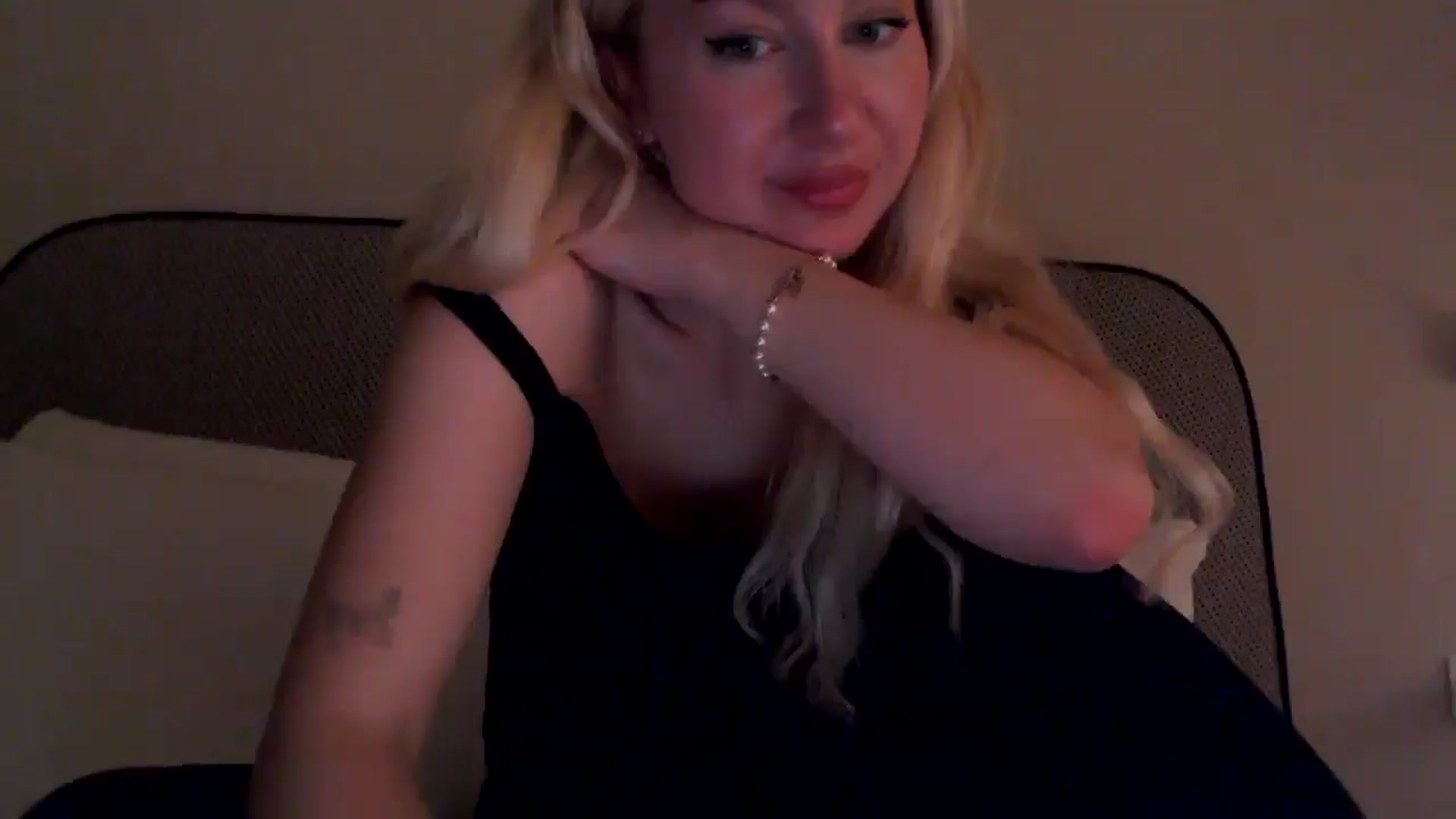 Gallery image thumbnail from British_Cutie's myfreecams stream on, 11/18/2025, 22:26 image 9 of 20