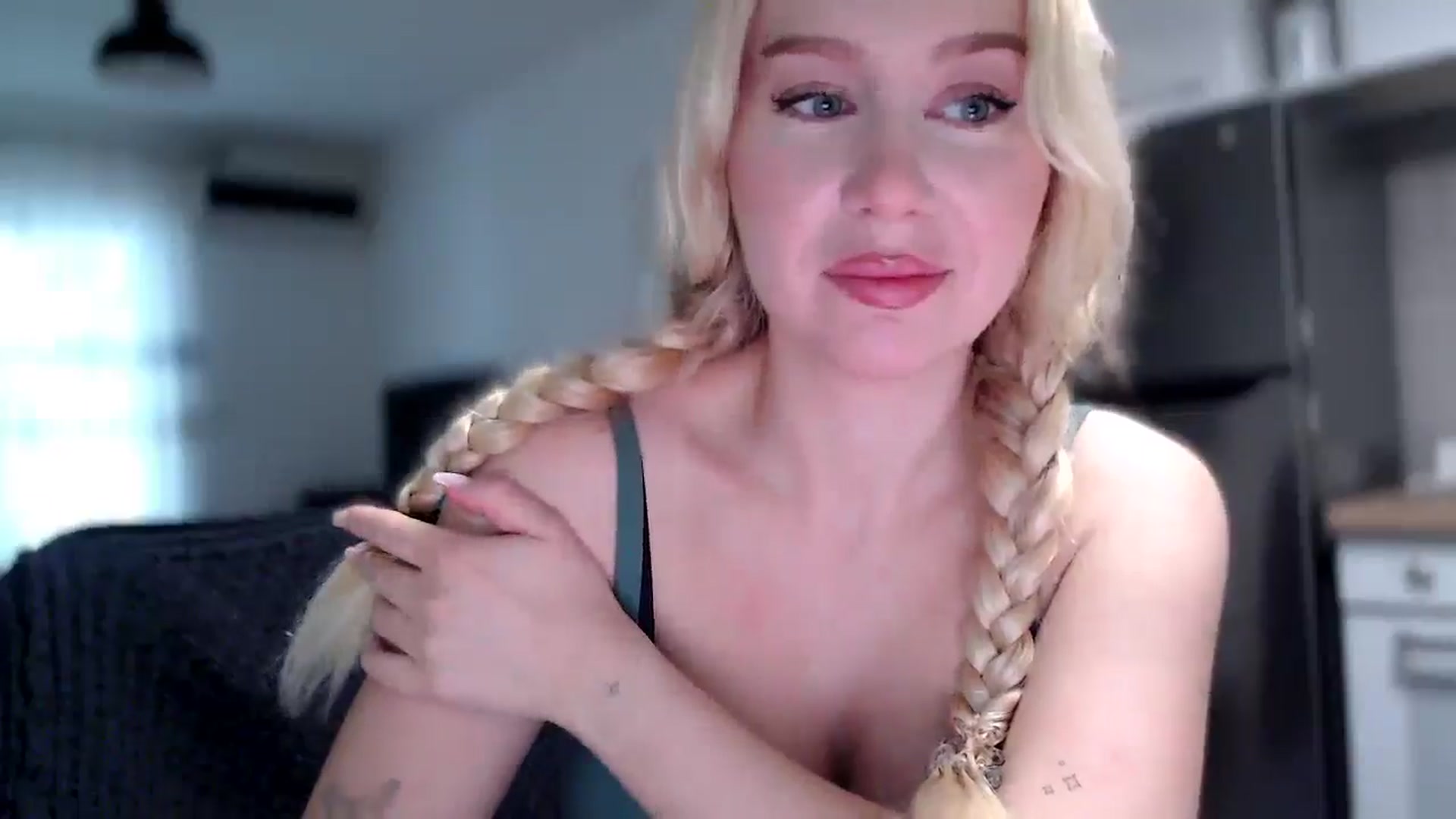 Gallery image thumbnail from British_Cutie's myfreecams stream on, 11/21/2025, 11:53 image 13 of 20