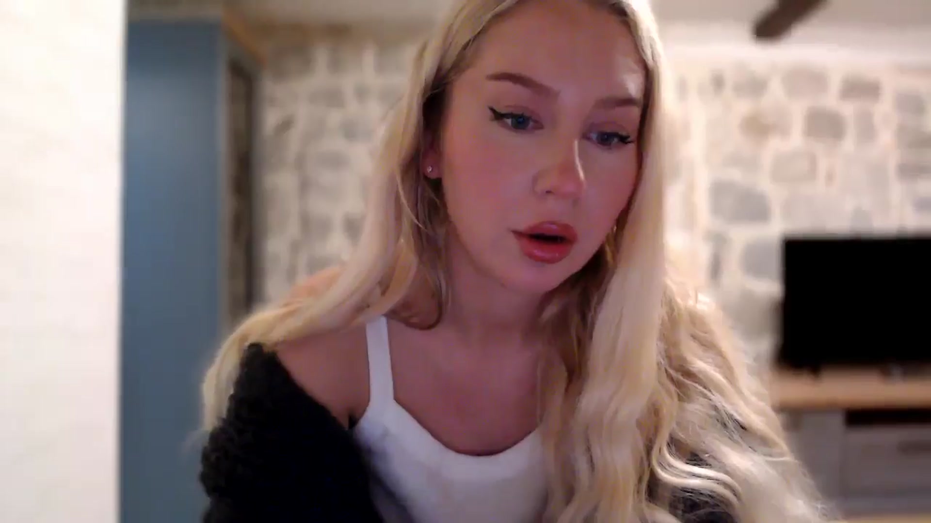 Gallery image thumbnail from British_Cutie's myfreecams stream on, 11/28/2025, 16:36 image 6 of 20