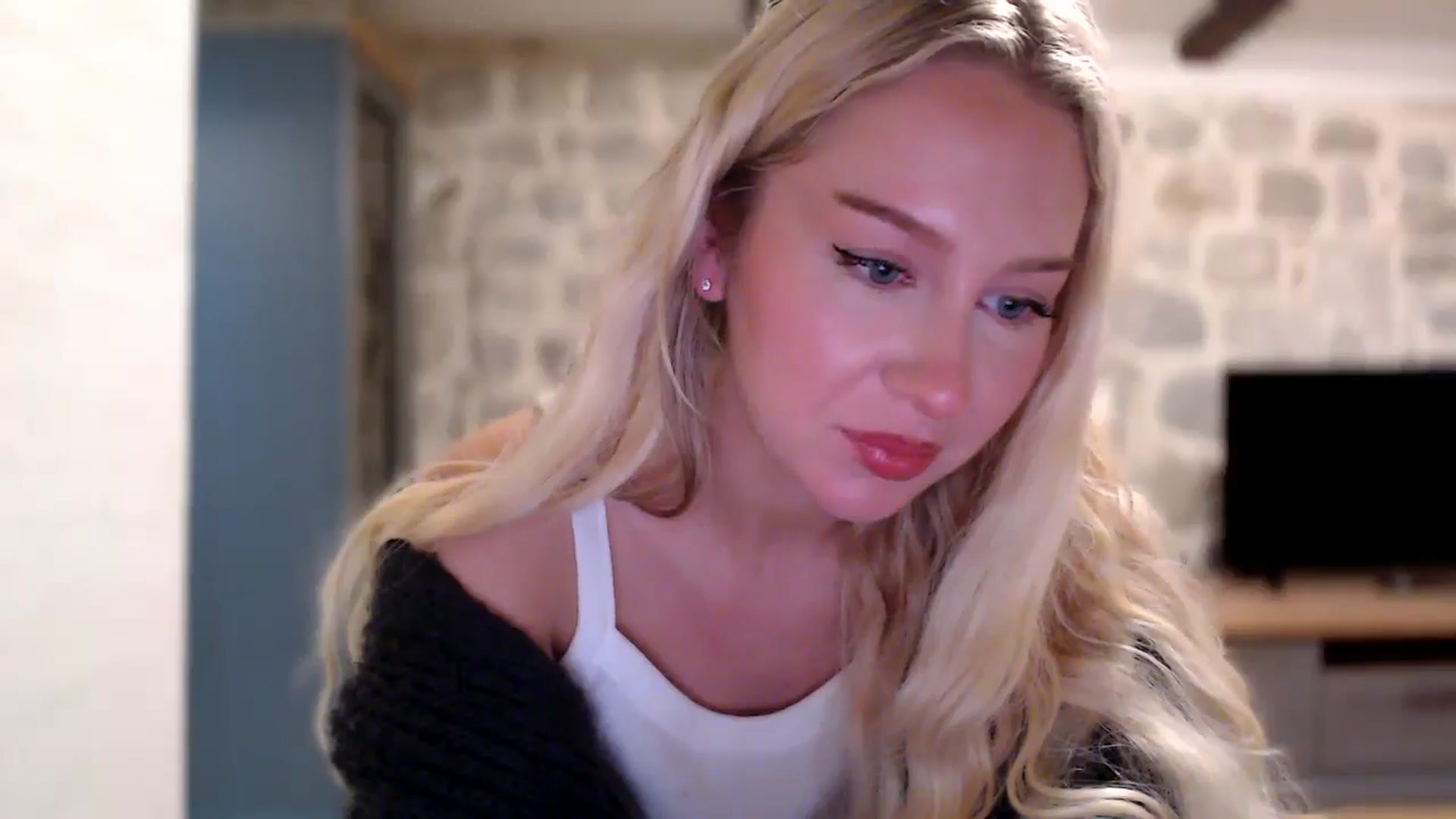 Gallery image thumbnail from British_Cutie's myfreecams stream on, 11/28/2025, 16:36 image 5 of 20