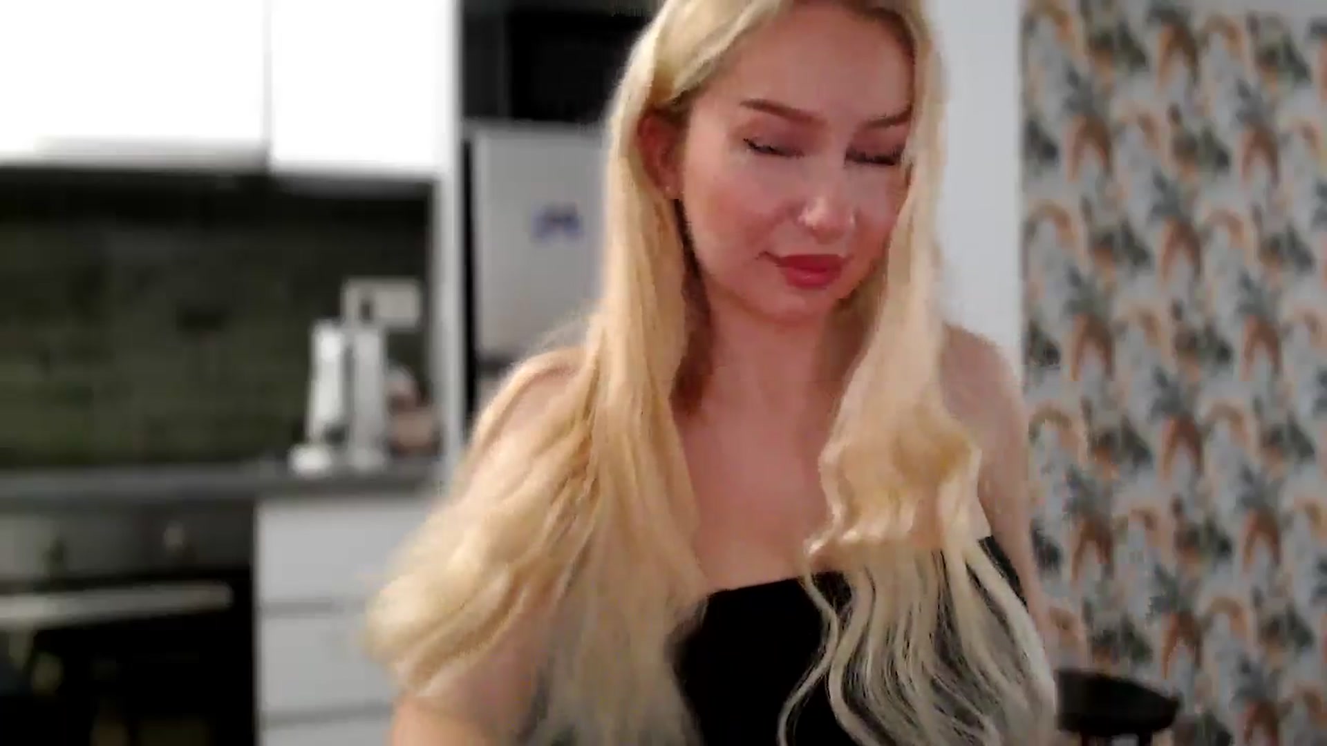 Gallery image thumbnail from British_Cutie's myfreecams stream on, 12/03/2025, 10:56 image 5 of 20