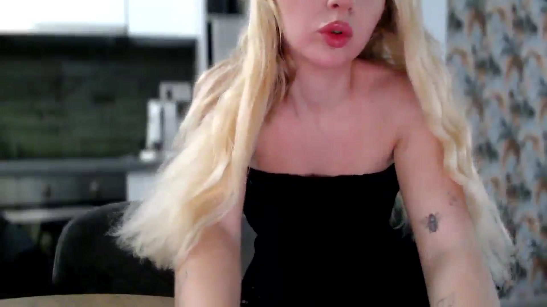 Gallery image thumbnail from British_Cutie's myfreecams stream on, 12/03/2025, 10:56 image 10 of 20