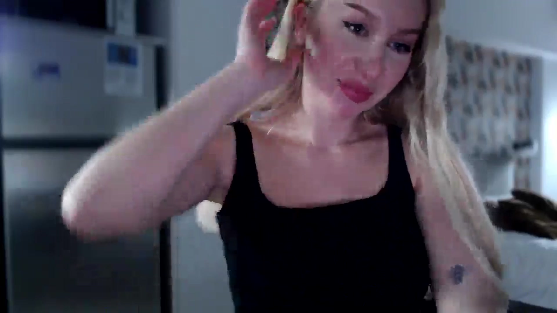 Gallery image thumbnail from British_Cutie's myfreecams stream on, 12/04/2025, 15:26 image 9 of 20