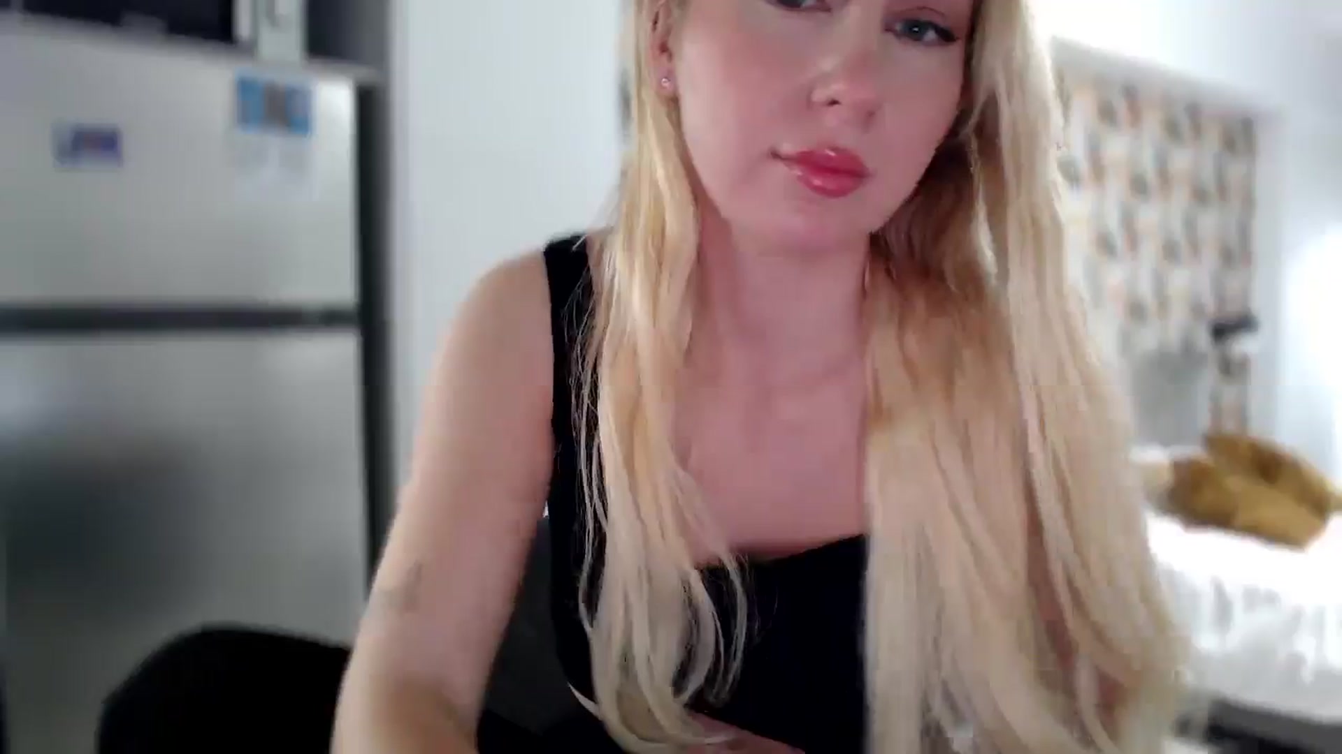 Gallery image thumbnail from British_Cutie's myfreecams stream on, 12/04/2025, 16:21 image 6 of 20