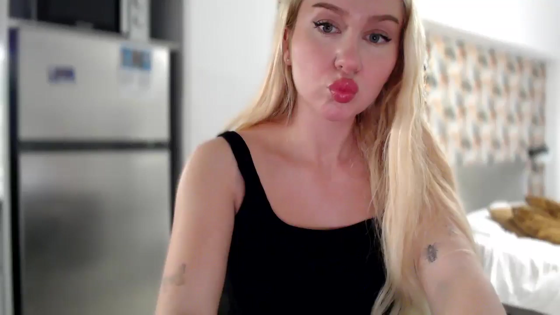 Gallery image thumbnail from British_Cutie's myfreecams stream on, 12/04/2025, 16:21 image 1 of 20