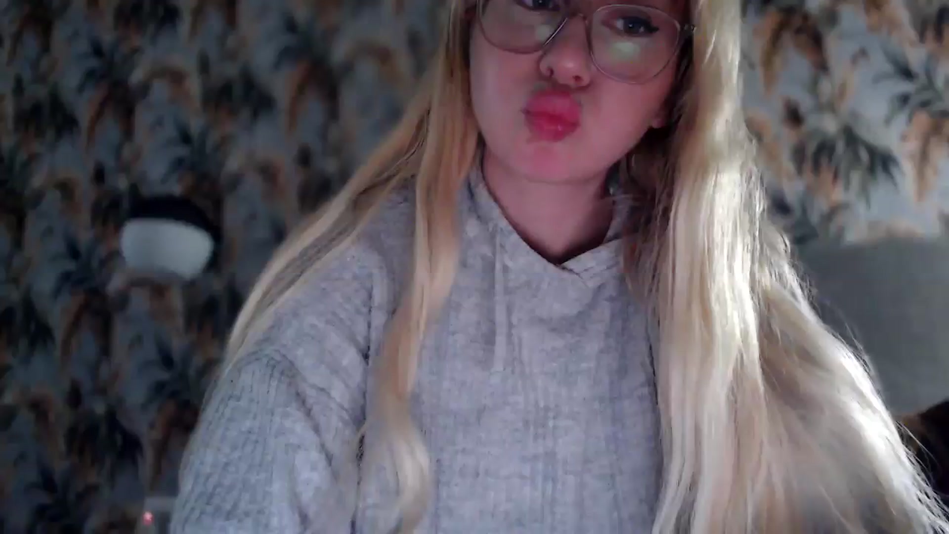 Gallery image thumbnail from British_Cutie's myfreecams stream on, 12/04/2025, 21:09 image 1 of 20