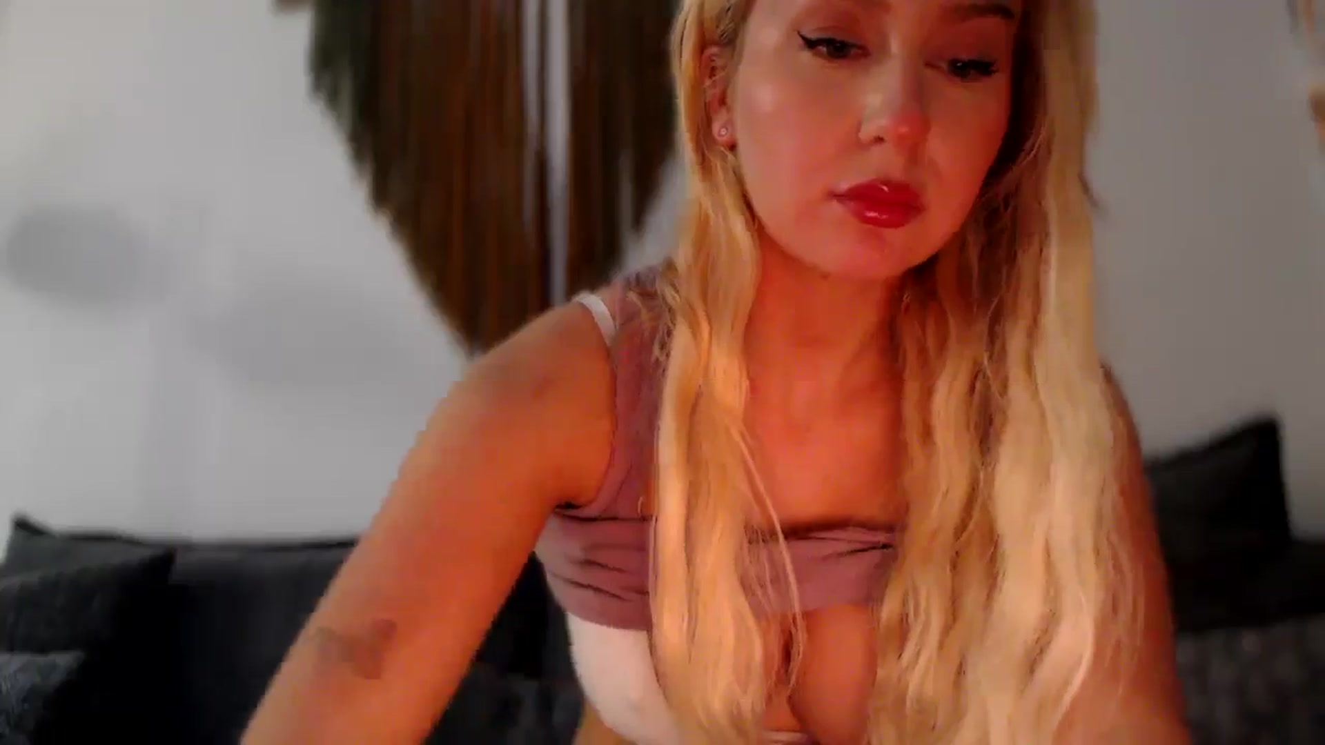 Gallery image thumbnail from British_Cutie's myfreecams stream on, 12/05/2025, 14:14 image 3 of 20