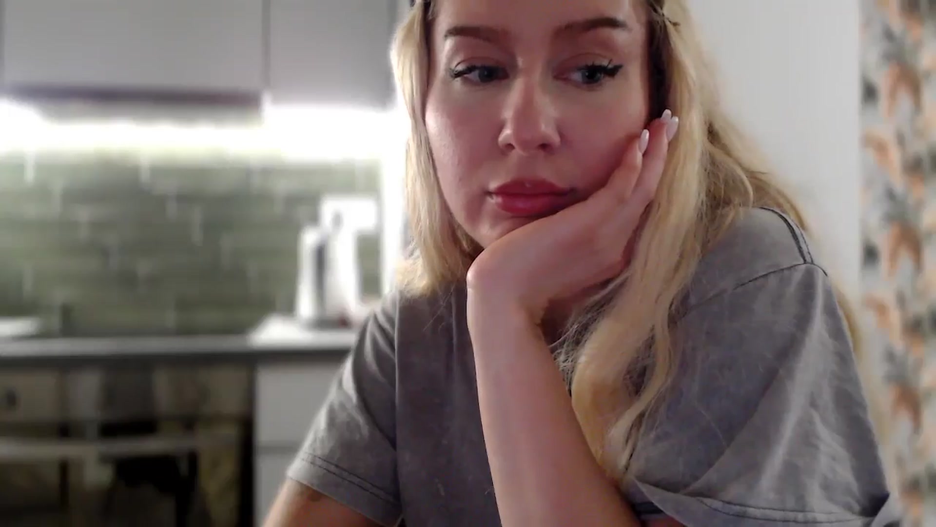 Gallery image thumbnail from British_Cutie's myfreecams stream on, 12/06/2025, 16:17 image 18 of 20