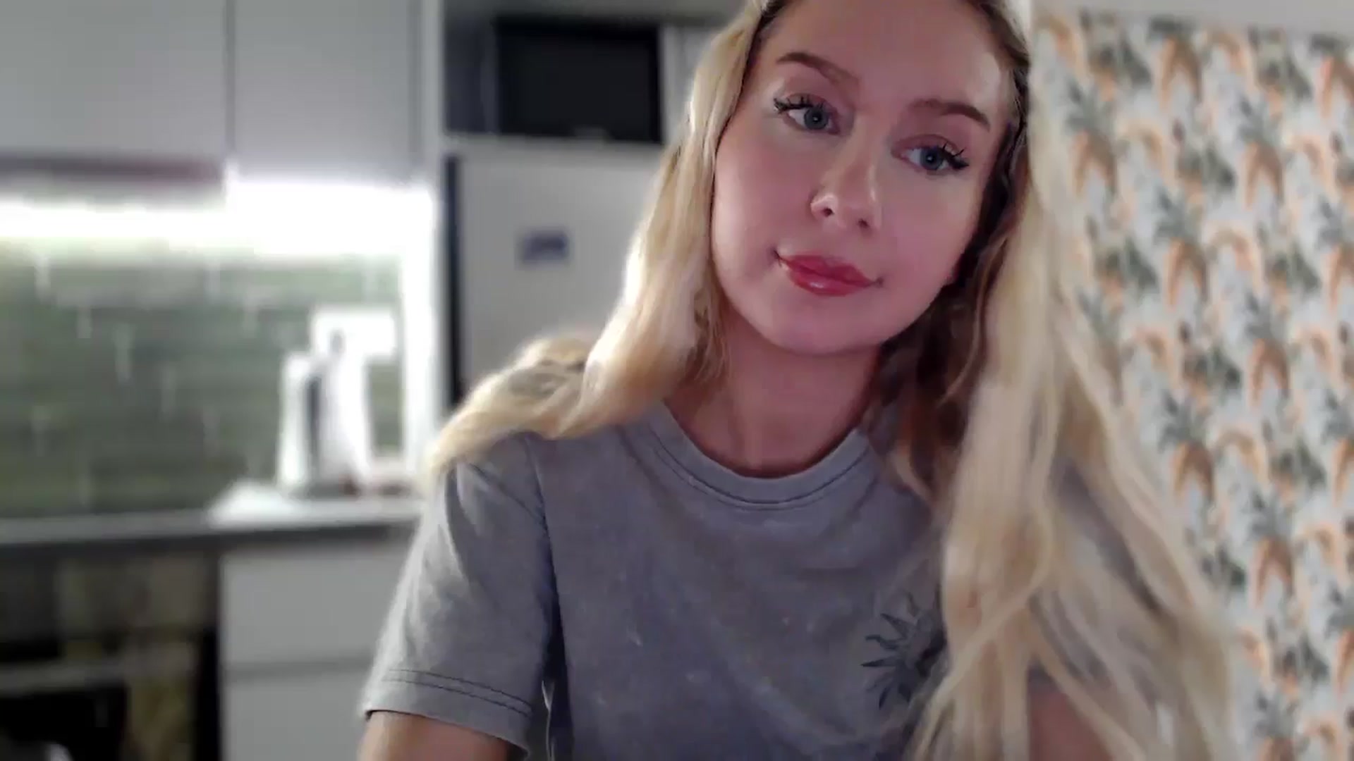 Gallery image thumbnail from British_Cutie's myfreecams stream on, 12/06/2025, 16:17 image 6 of 20