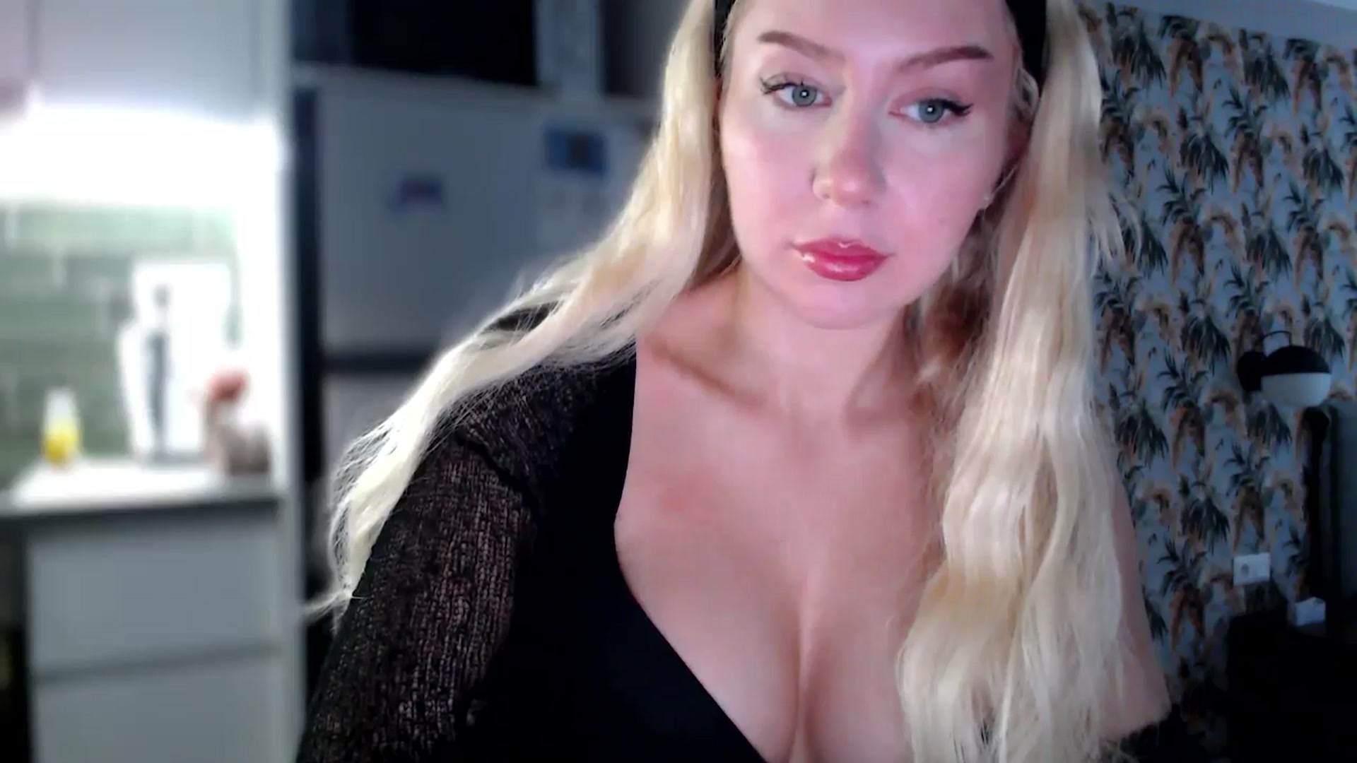 Gallery image thumbnail from British_Cutie's myfreecams stream on, 12/08/2025, 07:43 image 7 of 20