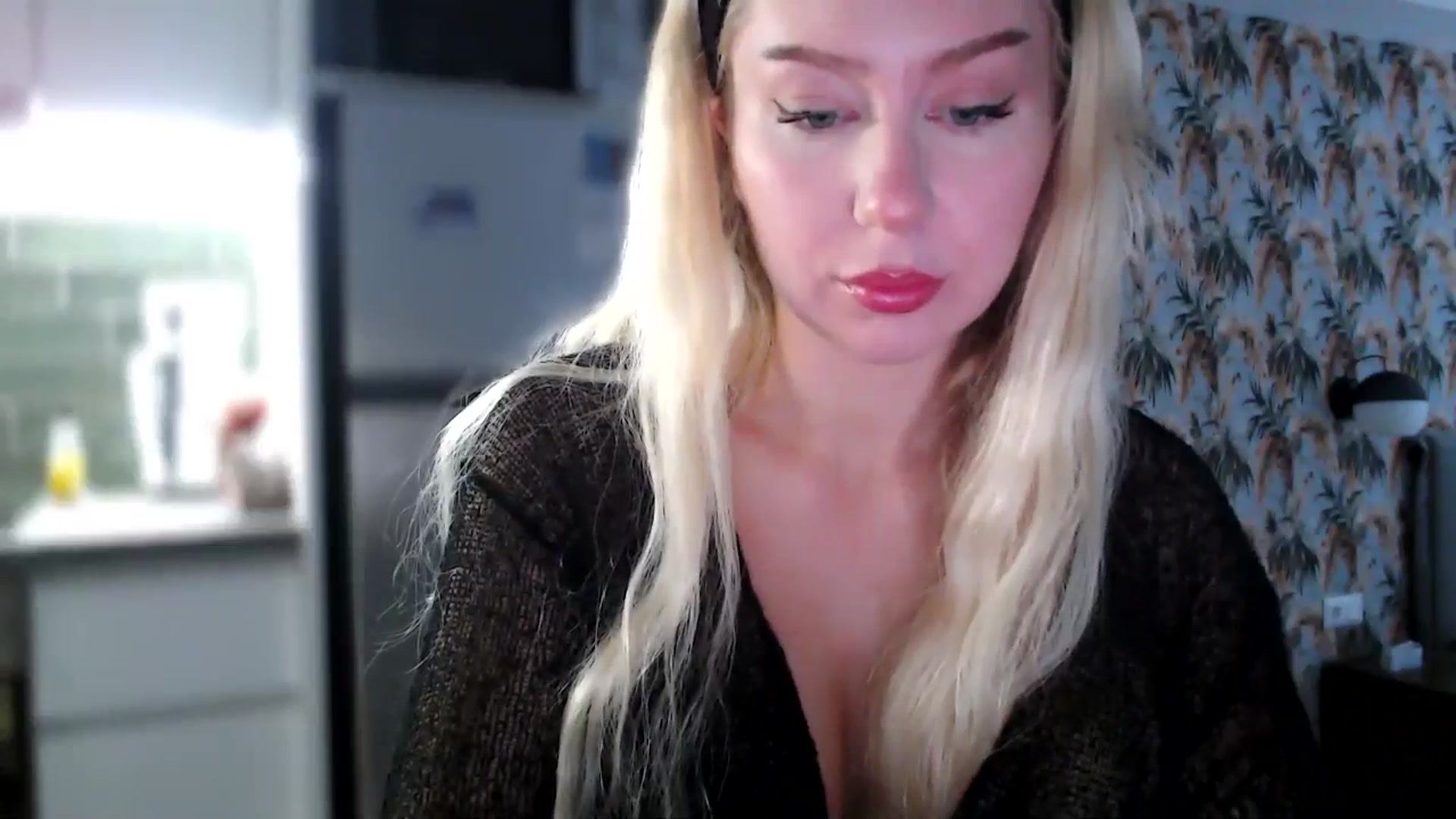 Gallery image thumbnail from British_Cutie's myfreecams stream on, 12/08/2025, 07:43 image 12 of 20