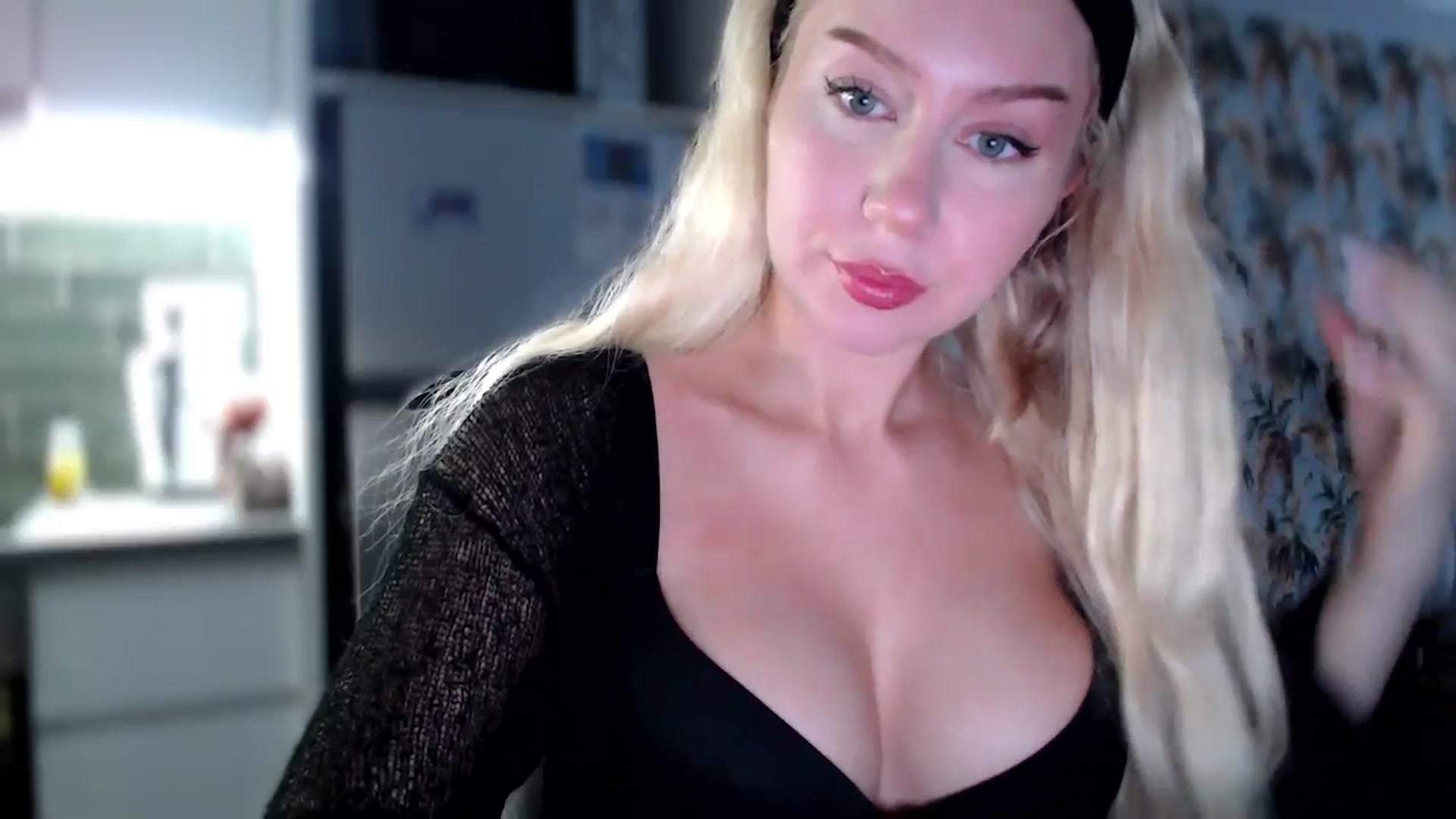 Gallery image thumbnail from British_Cutie's myfreecams stream on, 12/08/2025, 07:43 image 4 of 20