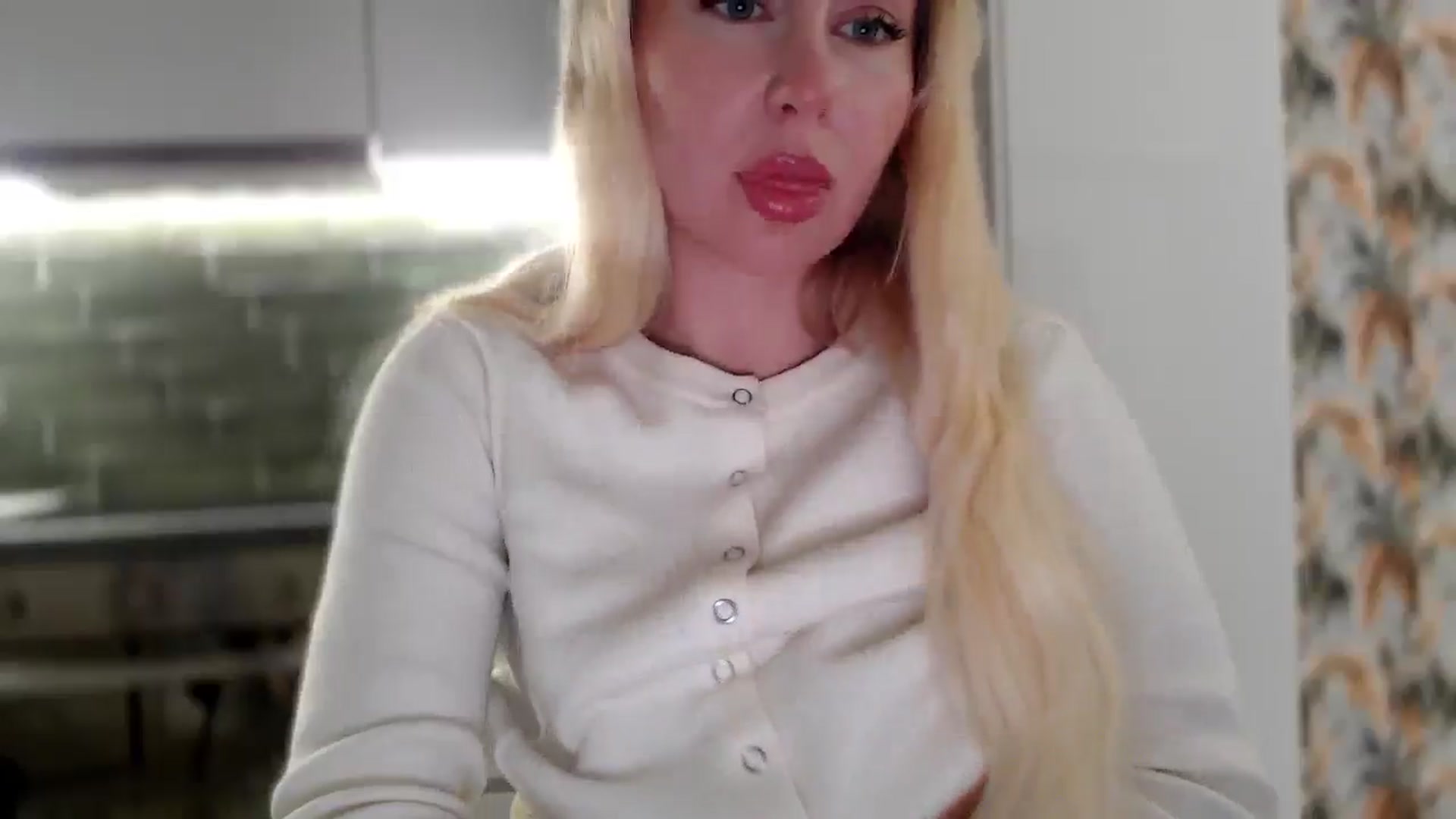 Gallery image thumbnail from British_Cutie's myfreecams stream on, 12/08/2025, 16:55 image 16 of 20