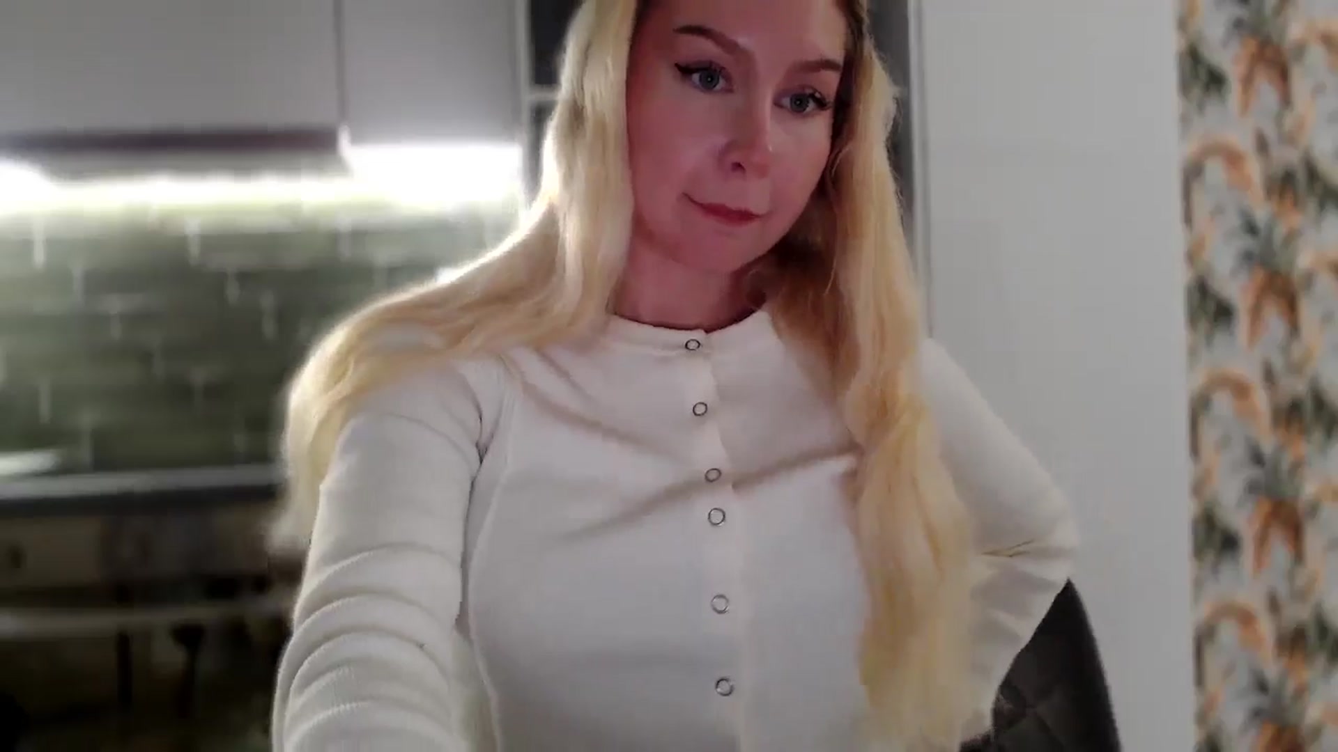 Gallery image thumbnail from British_Cutie's myfreecams stream on, 12/08/2025, 16:55 image 18 of 20