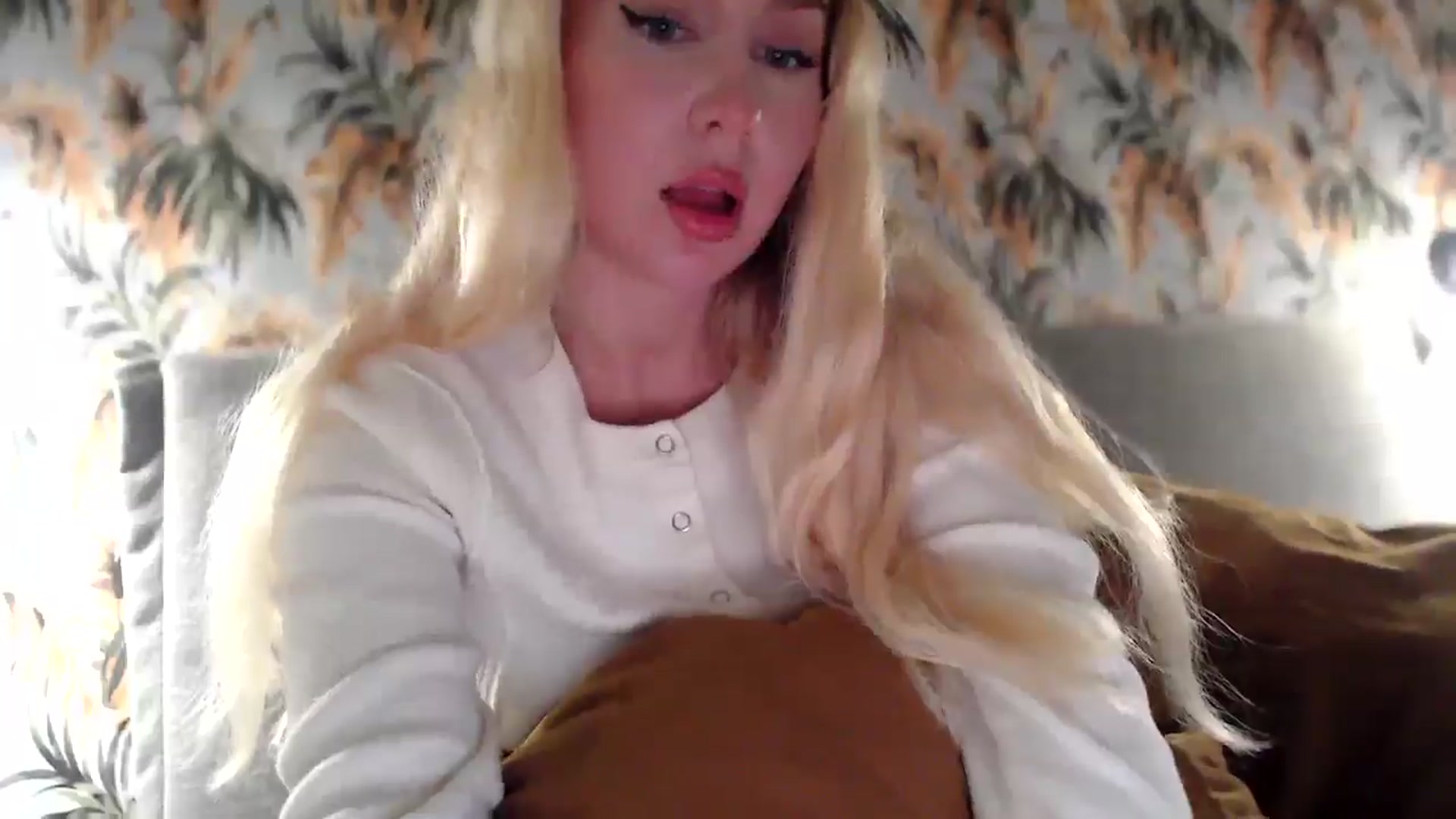 Gallery image thumbnail from British_Cutie's myfreecams stream on, 12/08/2025, 18:08 image 4 of 20