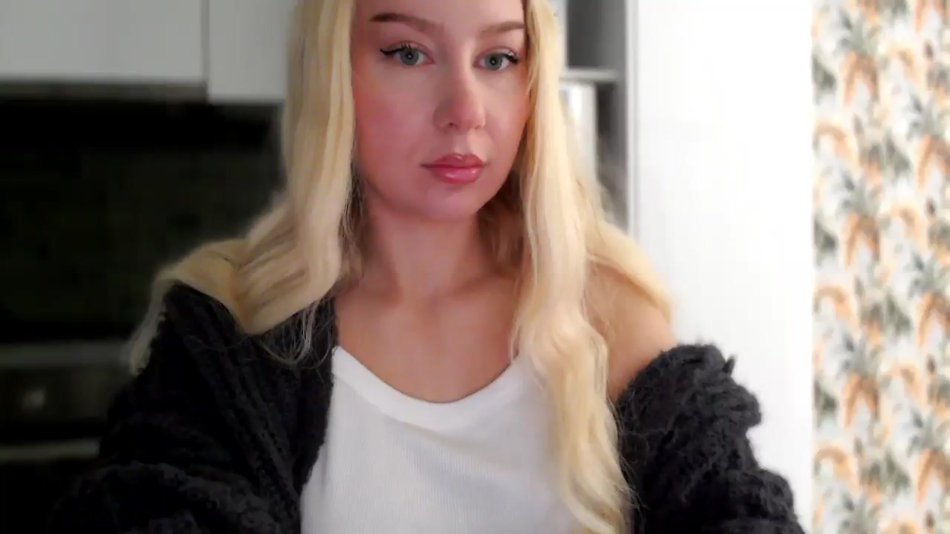 Gallery image thumbnail from British_Cutie's myfreecams stream on, 12/09/2025, 07:48 image 1 of 20