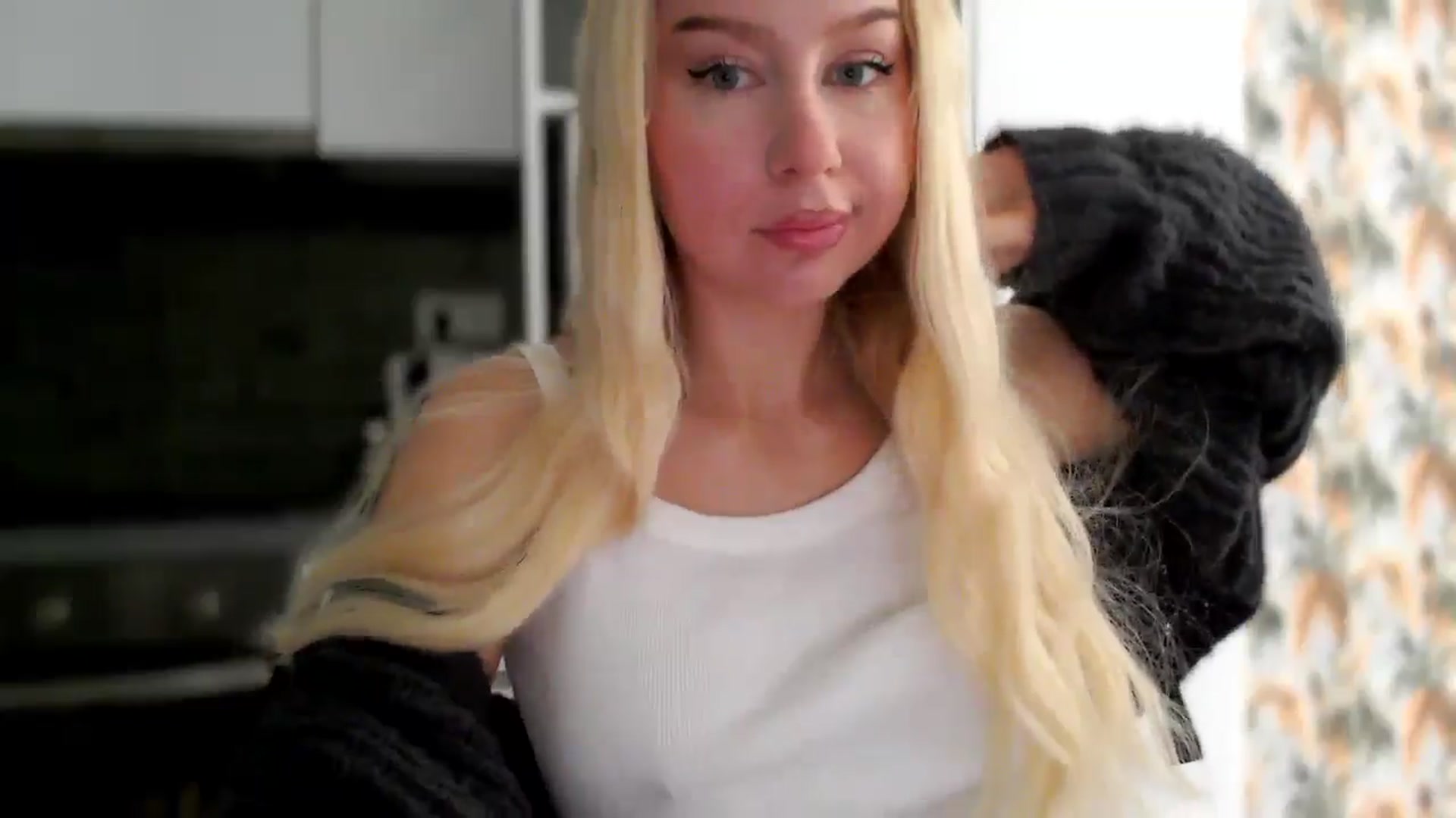 Gallery image thumbnail from British_Cutie's myfreecams stream on, 12/09/2025, 07:48 image 9 of 20
