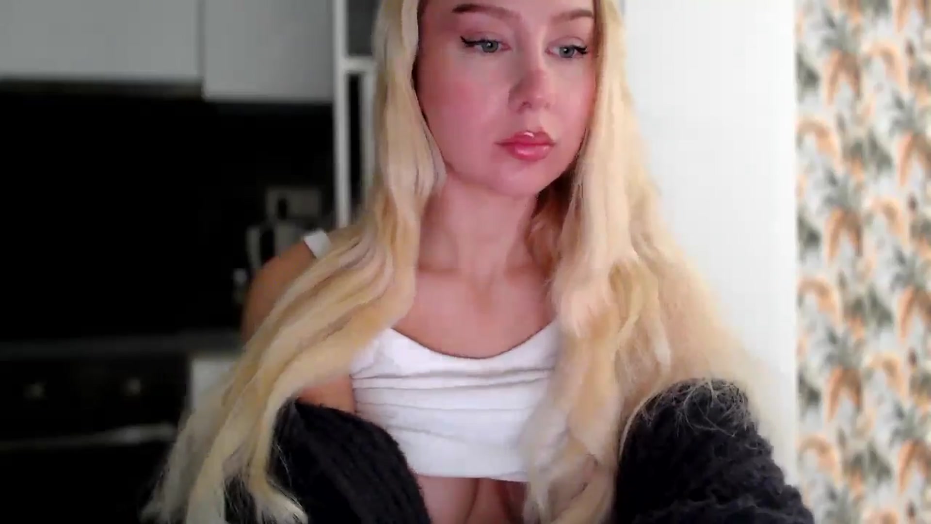 Gallery image thumbnail from British_Cutie's myfreecams stream on, 12/09/2025, 07:48 image 18 of 20
