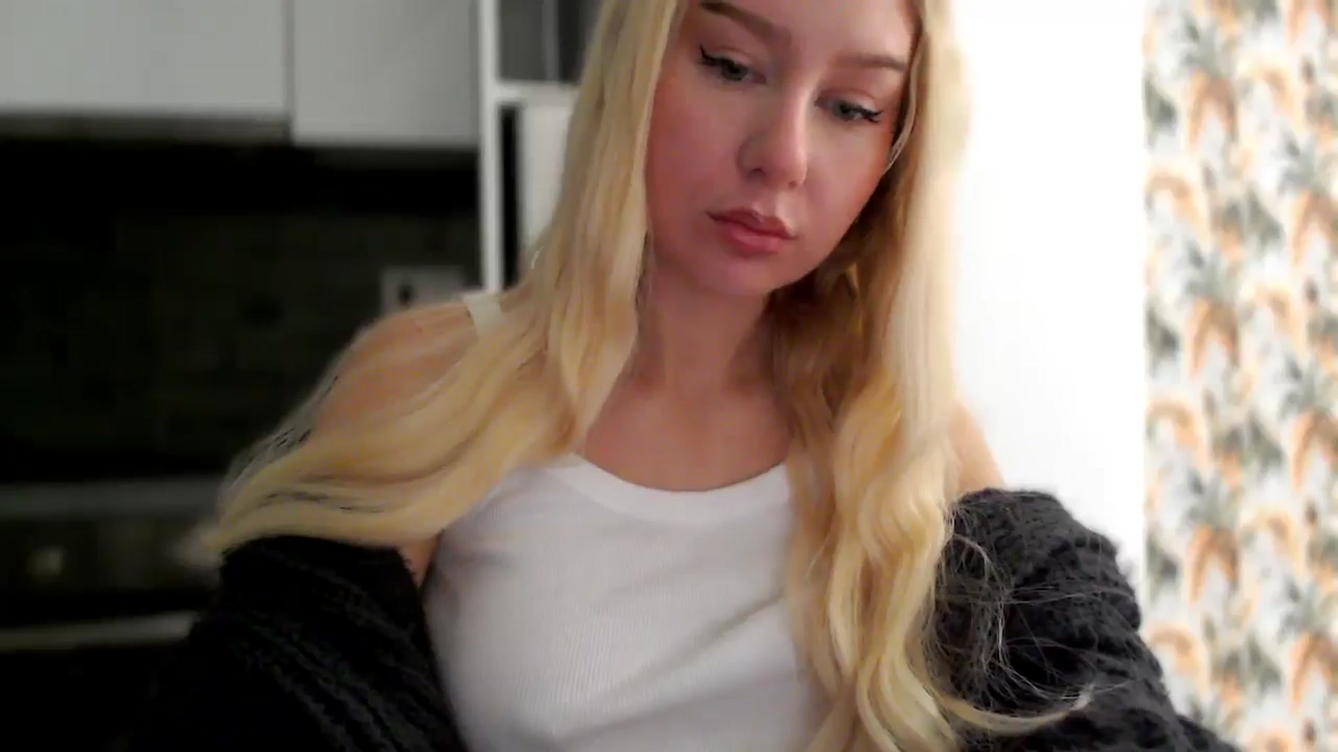 Gallery image thumbnail from British_Cutie's myfreecams stream on, 12/09/2025, 07:48 image 10 of 20