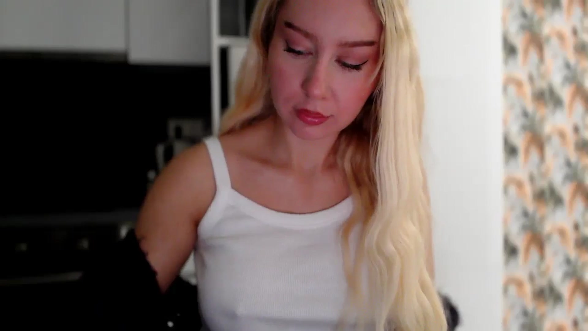 Gallery image thumbnail from British_Cutie's myfreecams stream on, 12/09/2025, 07:48 image 5 of 20