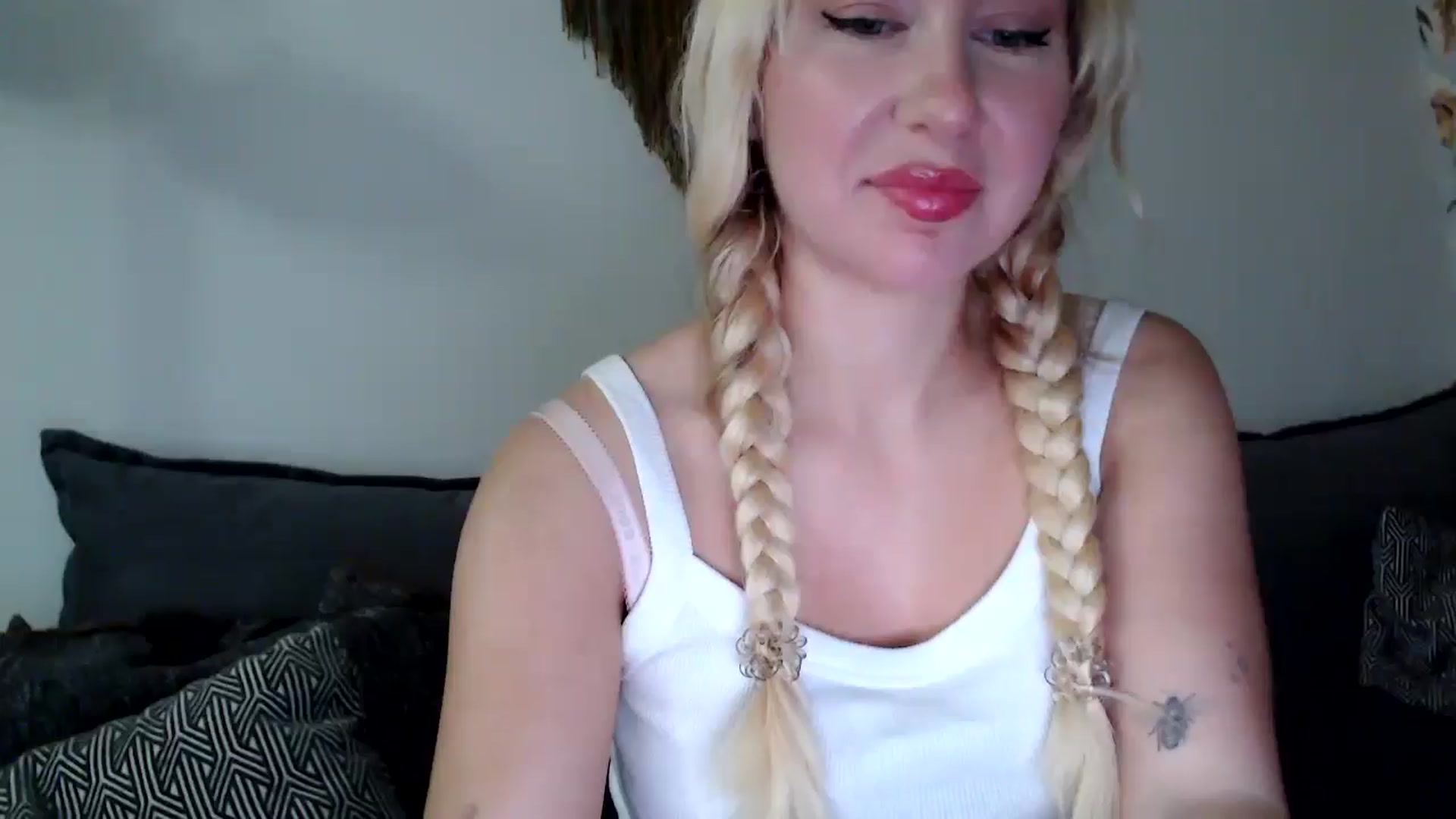 Gallery image thumbnail from British_Cutie's myfreecams stream on, 12/09/2025, 19:22 image 4 of 20