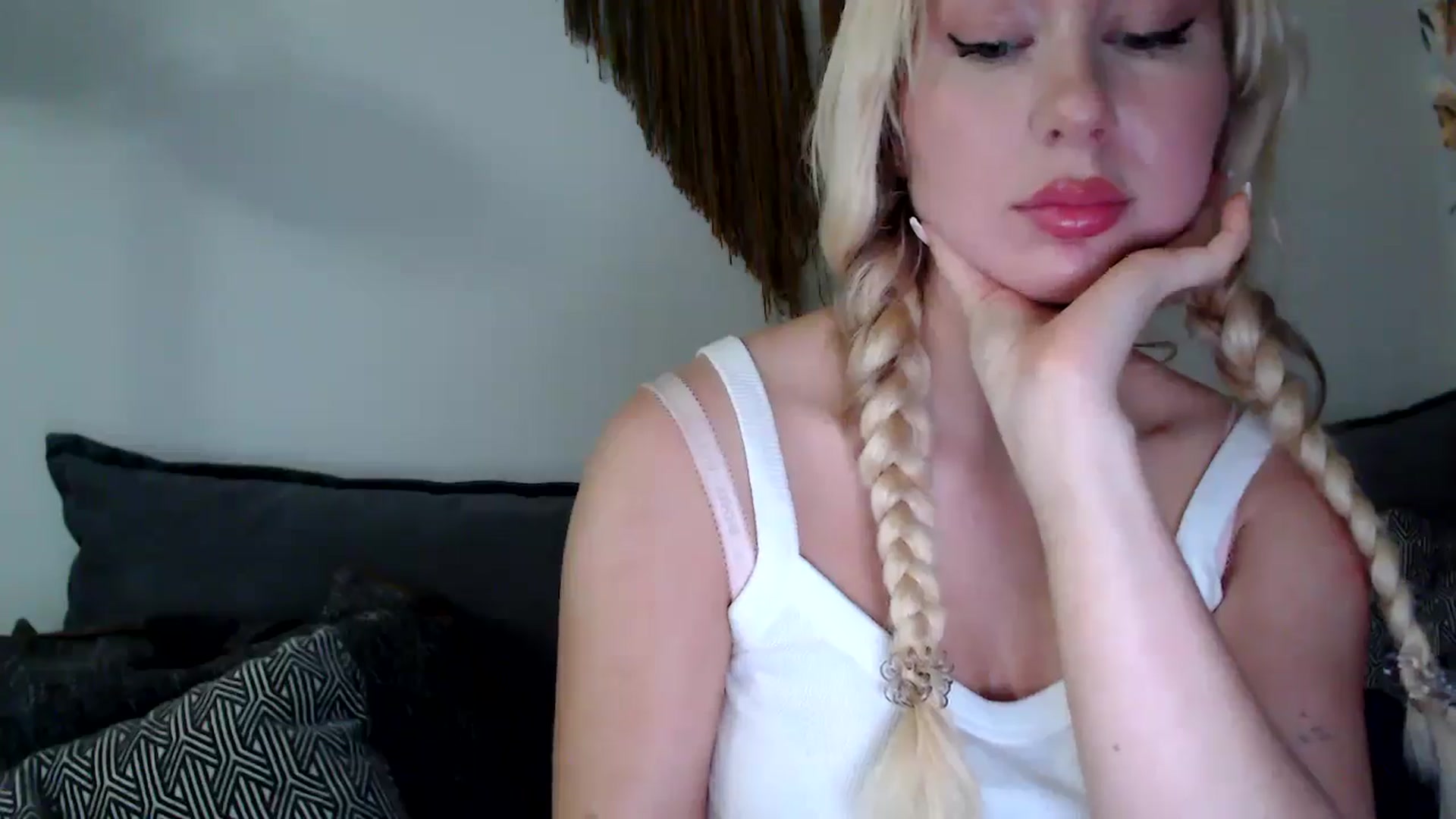 Gallery image thumbnail from British_Cutie's myfreecams stream on, 12/09/2025, 19:22 image 5 of 20