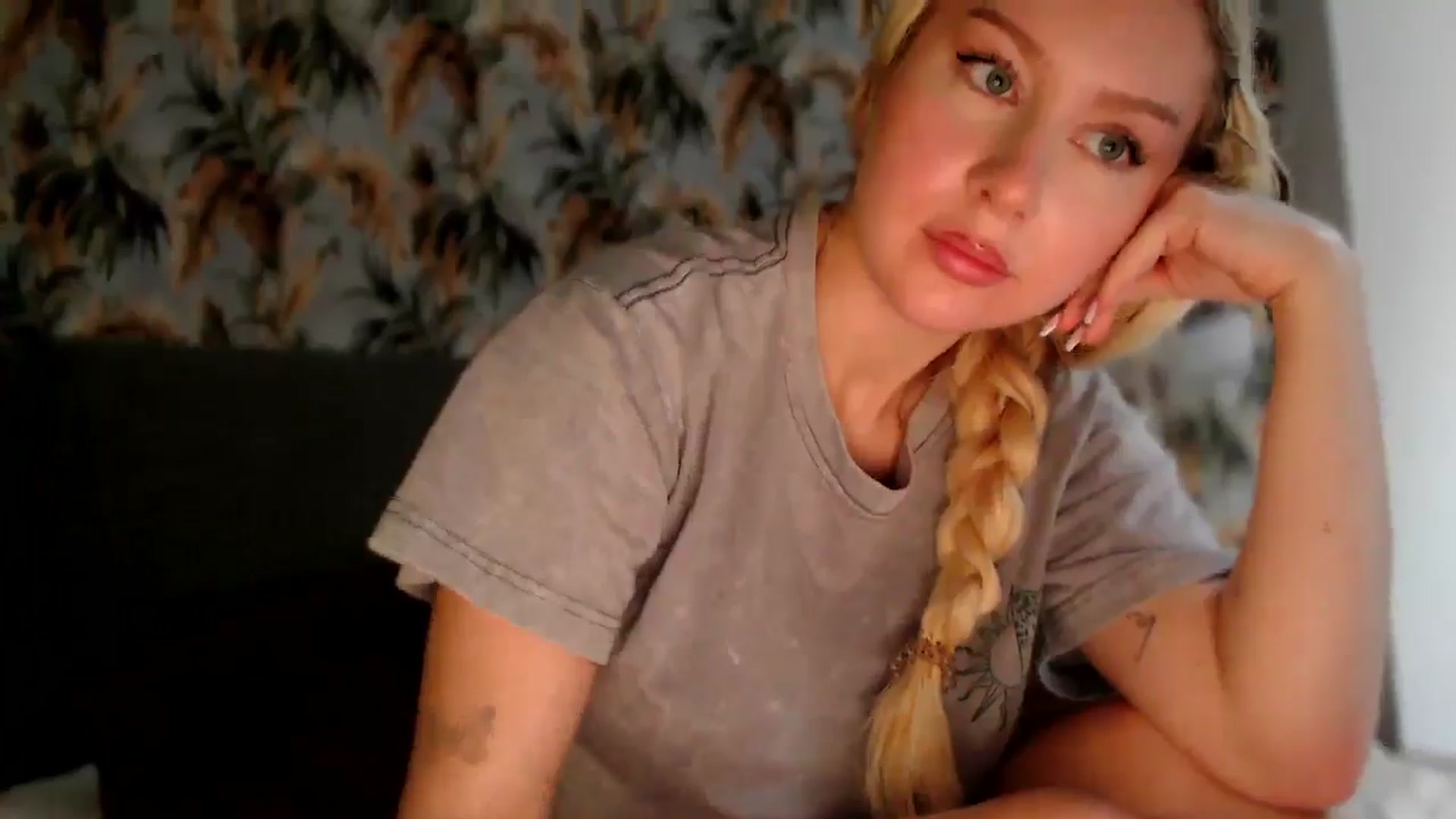 Gallery image thumbnail from British_Cutie's myfreecams stream on, 12/15/2025, 10:57 image 14 of 20