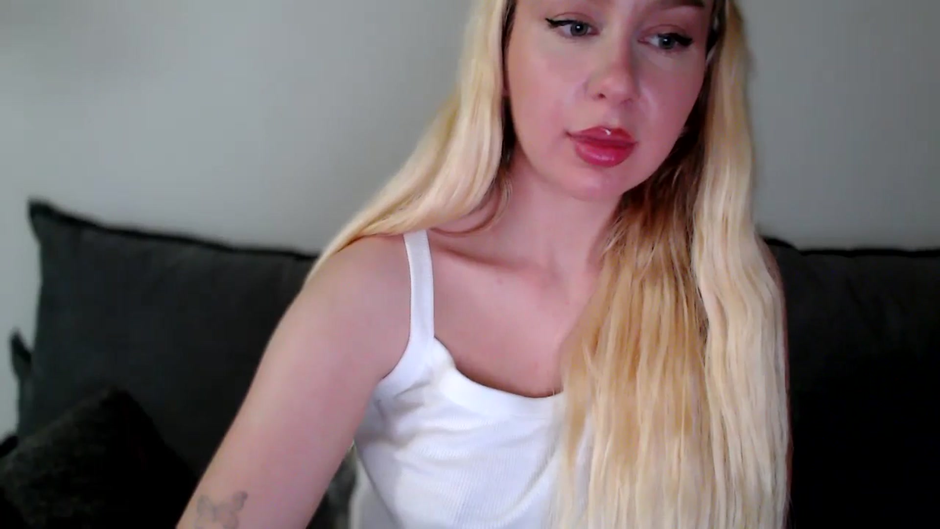 Gallery image thumbnail from British_Cutie's myfreecams stream on, 12/16/2025, 19:16 image 12 of 20