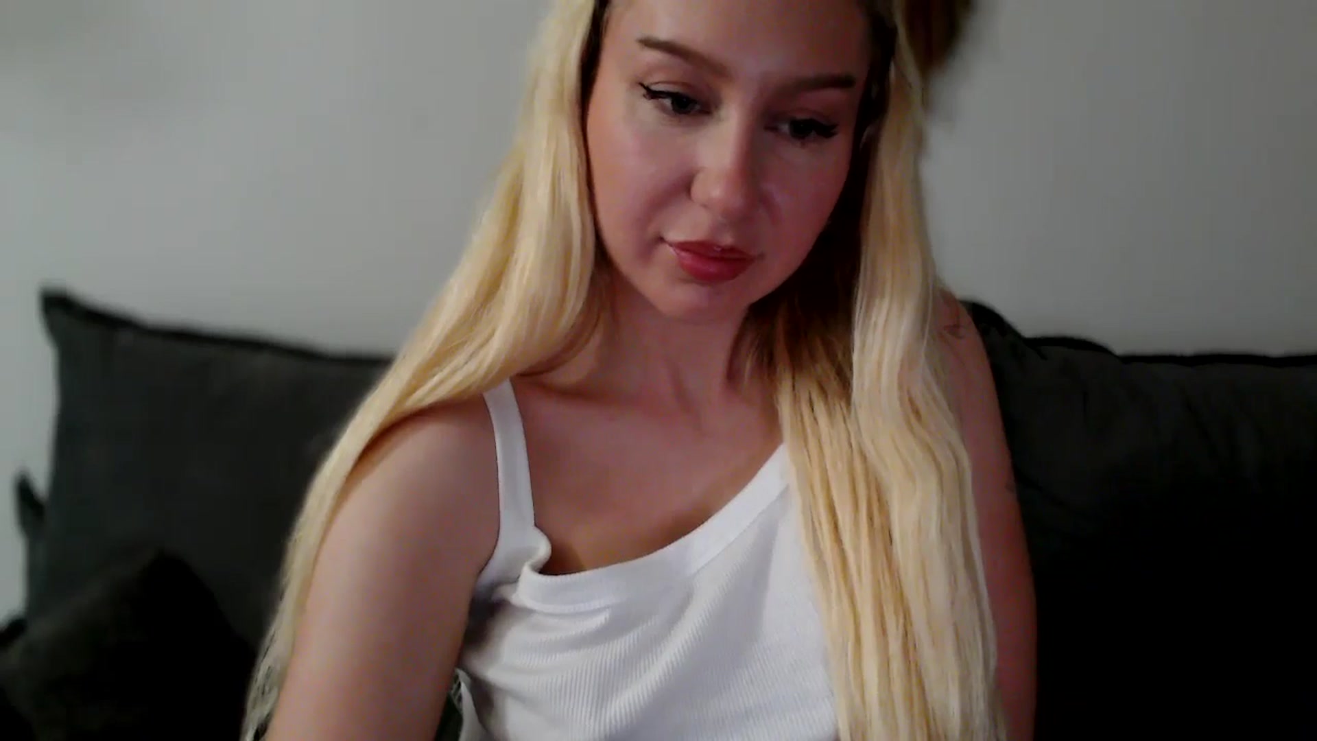 Gallery image thumbnail from British_Cutie's myfreecams stream on, 12/16/2025, 19:16 image 13 of 20