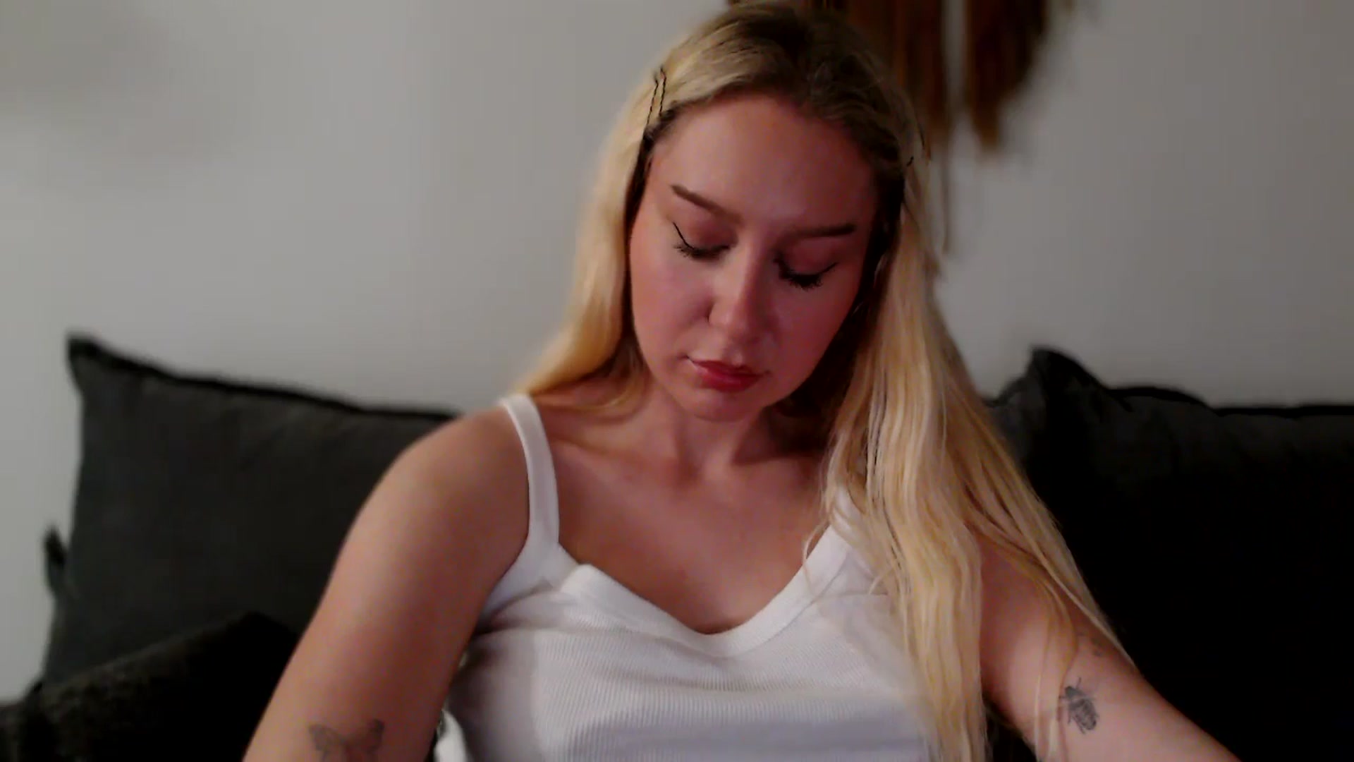 Gallery image thumbnail from British_Cutie's myfreecams stream on, 12/16/2025, 19:16 image 20 of 20