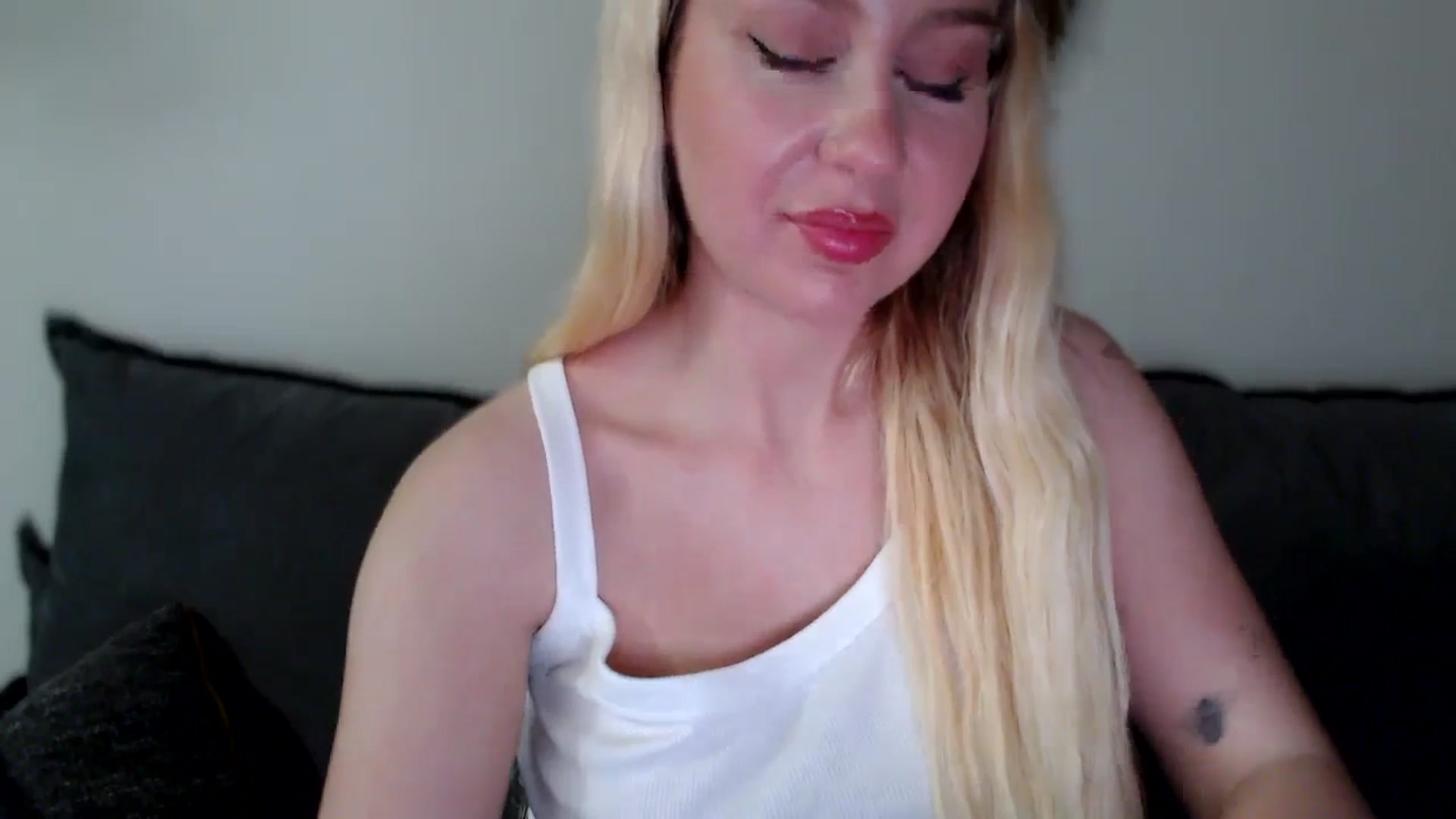 Gallery image thumbnail from British_Cutie's myfreecams stream on, 12/16/2025, 19:16 image 14 of 20