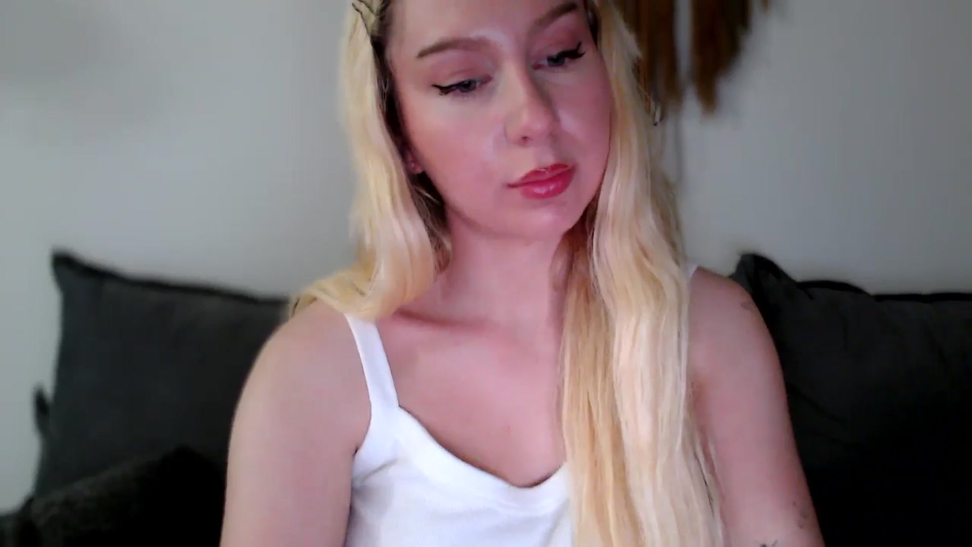 Gallery image thumbnail from British_Cutie's myfreecams stream on, 12/16/2025, 19:16 image 18 of 20