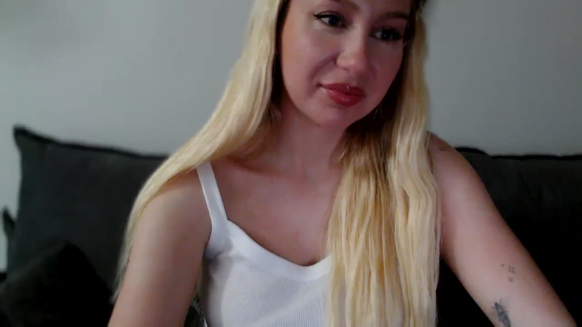 Gallery image thumbnail from British_Cutie's myfreecams stream on, 12/16/2025, 19:16 image 11 of 20