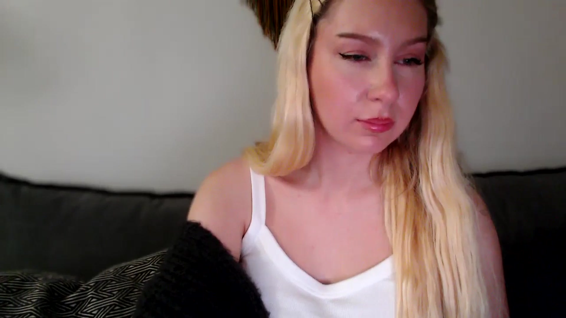 Gallery image thumbnail from British_Cutie's myfreecams stream on, 12/16/2025, 22:42 image 3 of 20