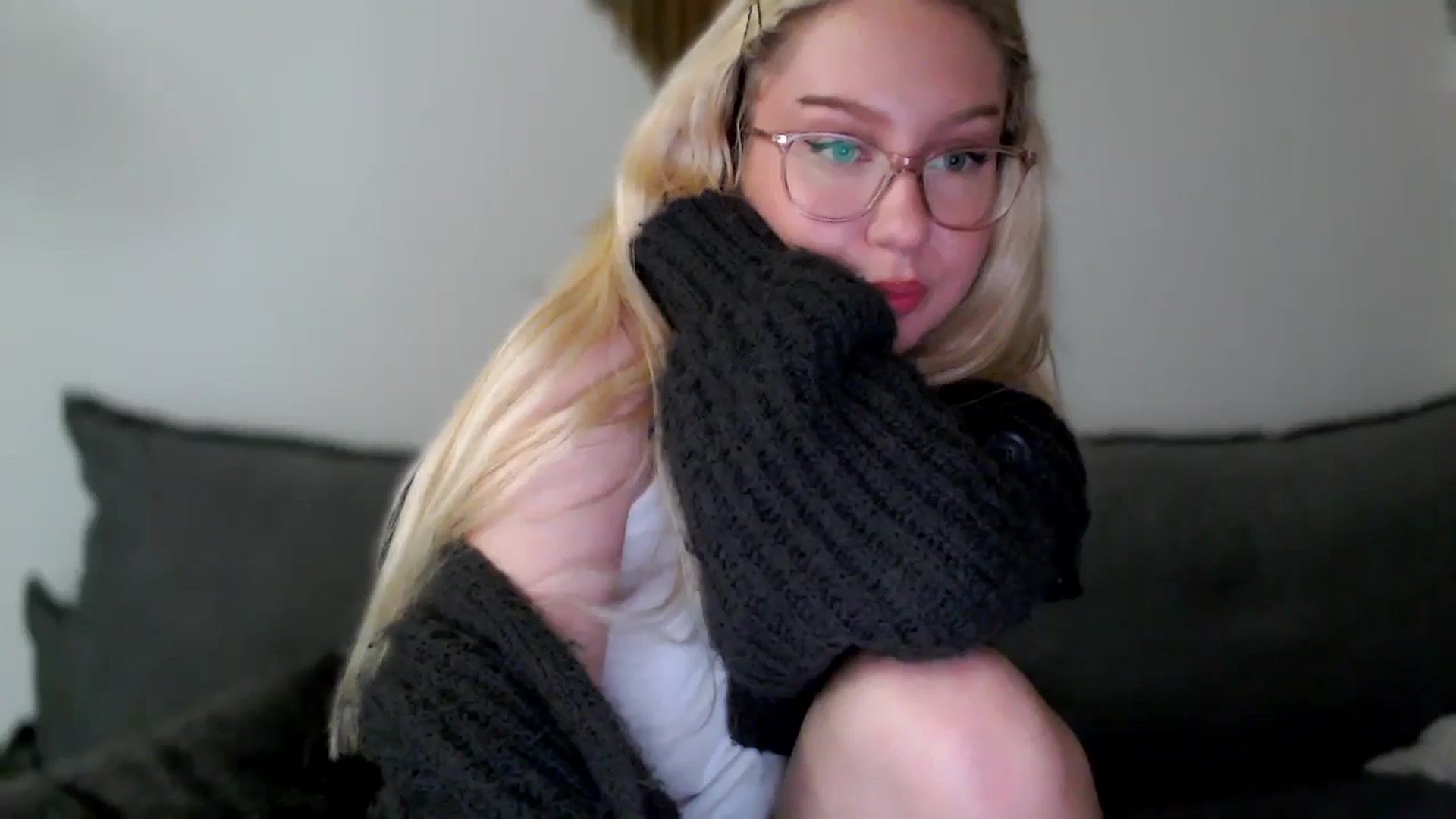 Gallery image thumbnail from British_Cutie's myfreecams stream on, 12/16/2025, 22:41 image 9 of 20
