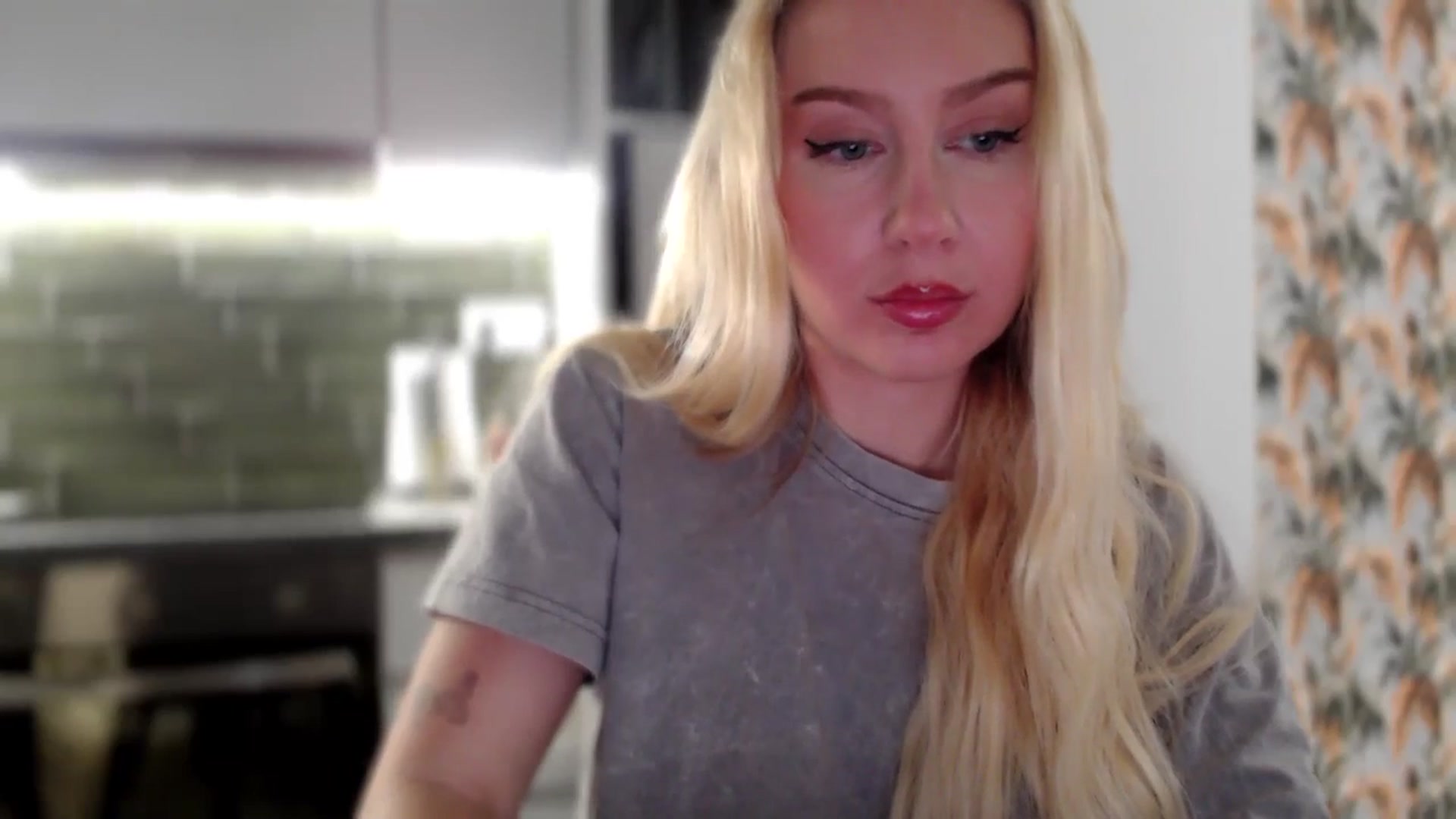 Gallery image thumbnail from British_Cutie's myfreecams stream on, 12/17/2025, 12:13 image 5 of 20