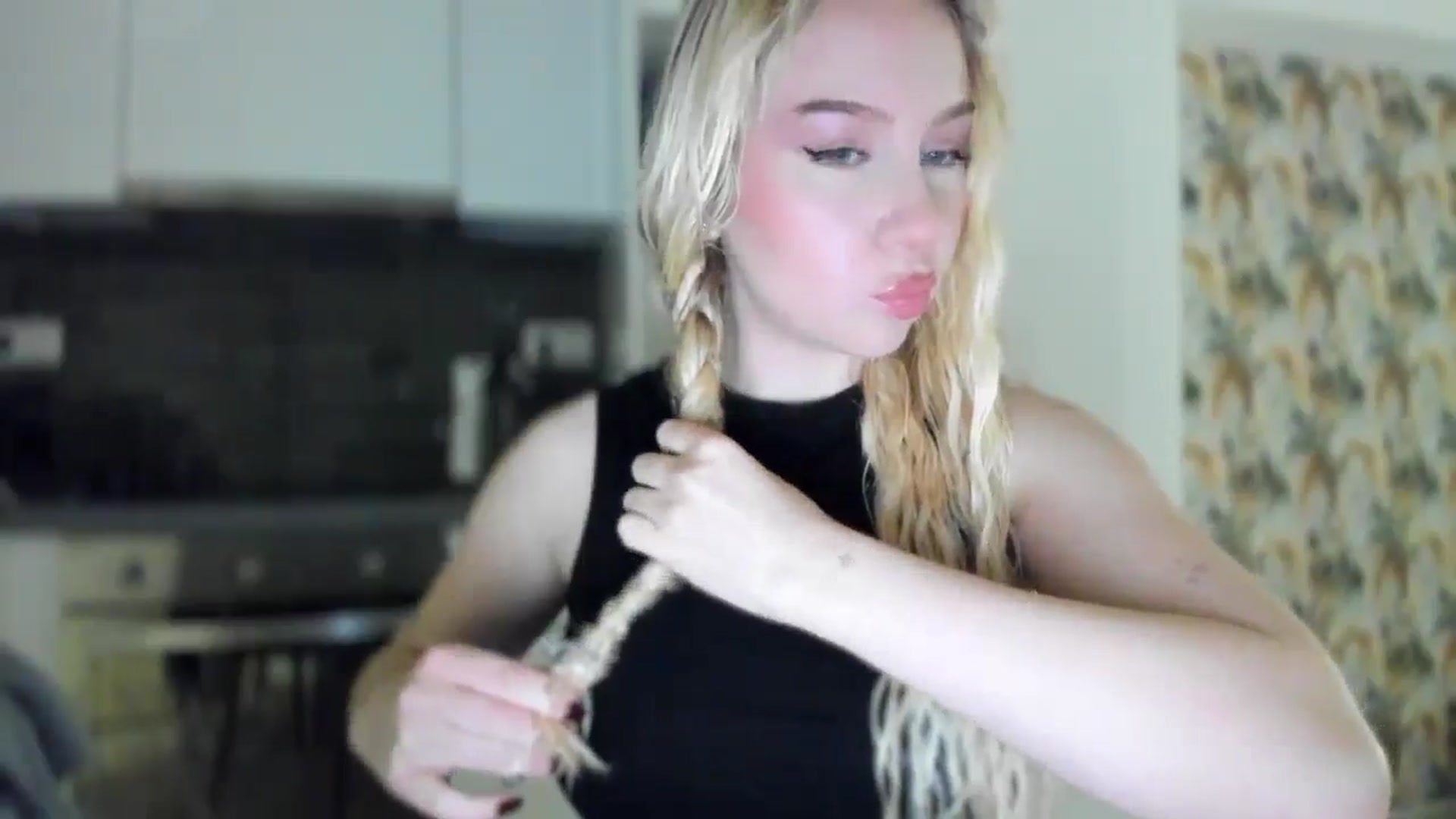 Gallery image thumbnail from British_Cutie's myfreecams stream on, 12/19/2025, 18:07 image 6 of 20