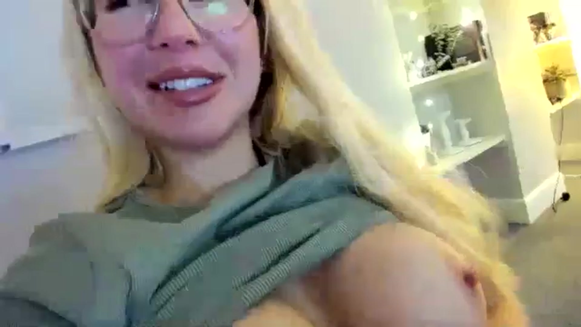 Gallery image thumbnail from British_Cutie's myfreecams stream on, 12/27/2025, 18:01 image 12 of 20