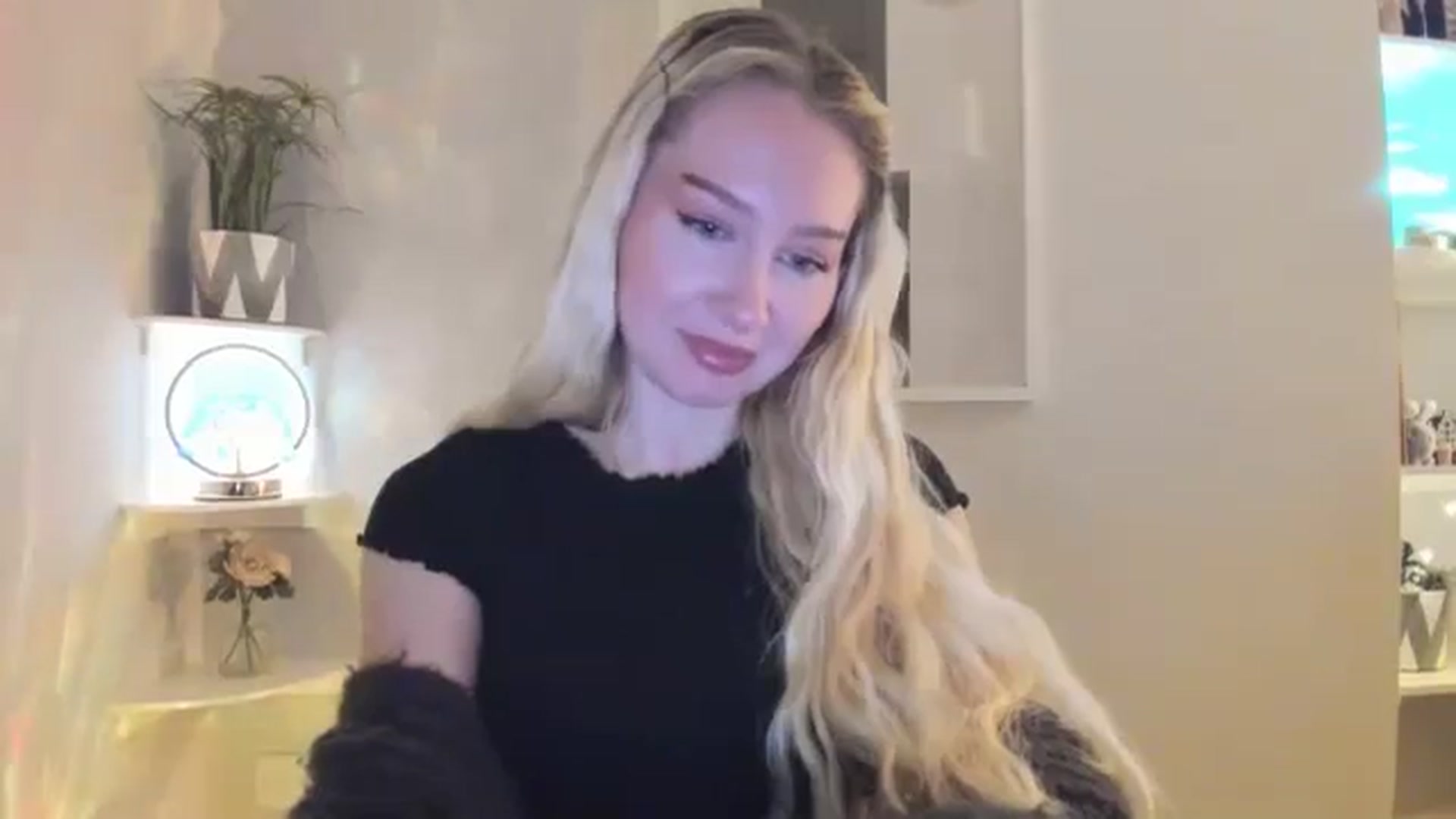 Gallery image thumbnail from British_Cutie's myfreecams stream on, 12/29/2025, 17:45 image 5 of 20