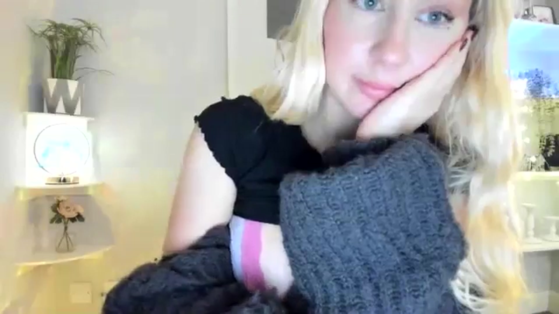 Gallery image thumbnail from British_Cutie's myfreecams stream on, 12/29/2025, 18:14 image 19 of 20