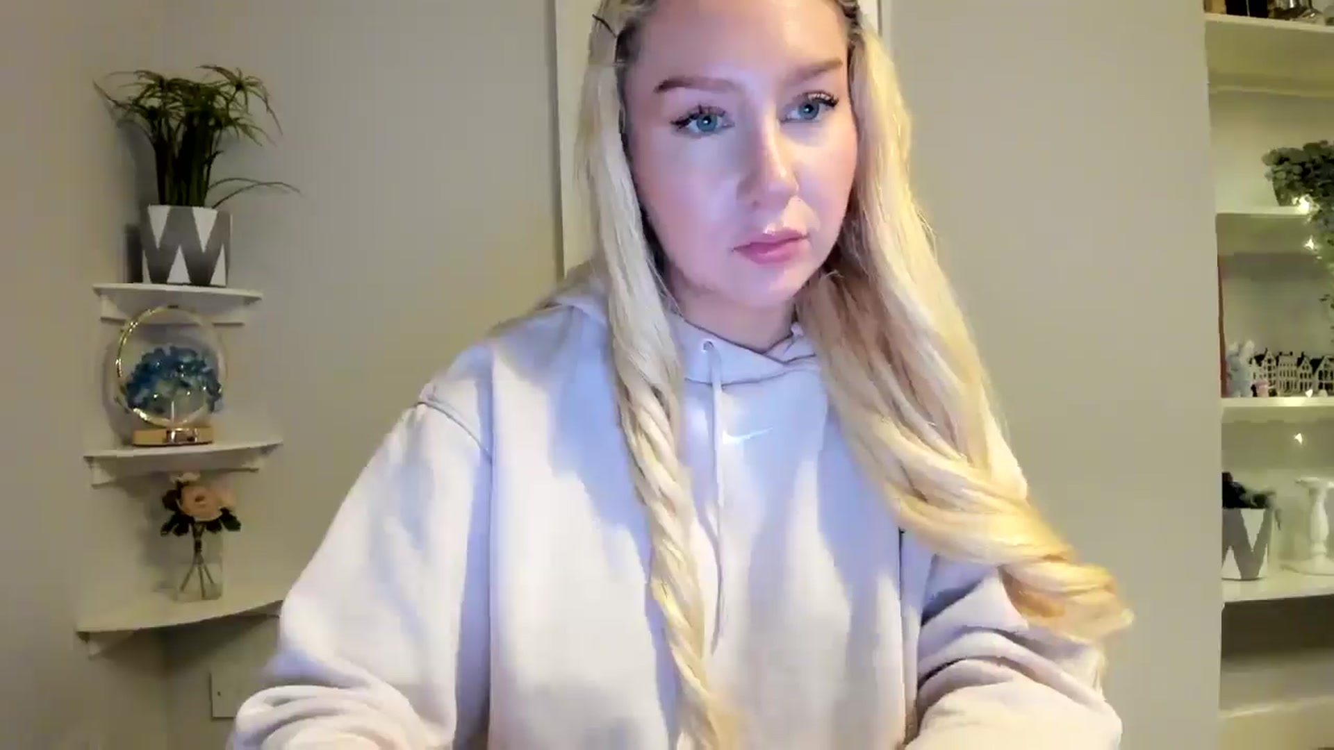 Gallery image thumbnail from British_Cutie's myfreecams stream on, 01/01/2026, 18:30 image 17 of 20