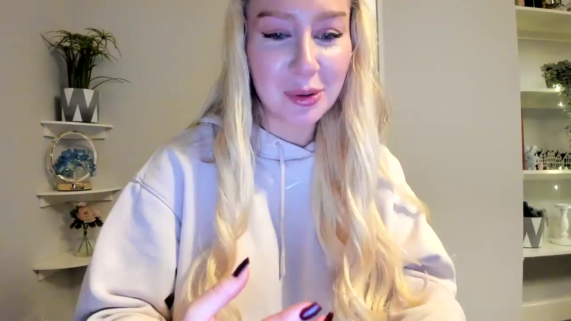 Gallery image thumbnail from British_Cutie's myfreecams stream on, 01/01/2026, 18:30 image 16 of 20