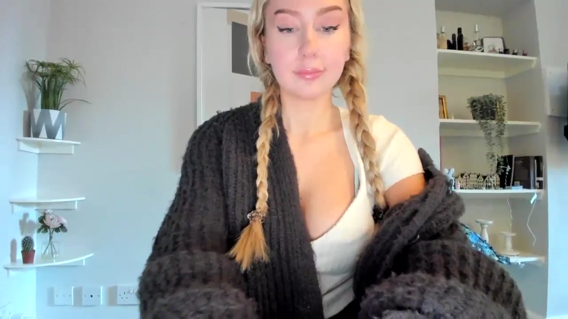 Gallery image thumbnail from British_Cutie's myfreecams stream on, 01/28/2026, 14:43 image 18 of 20