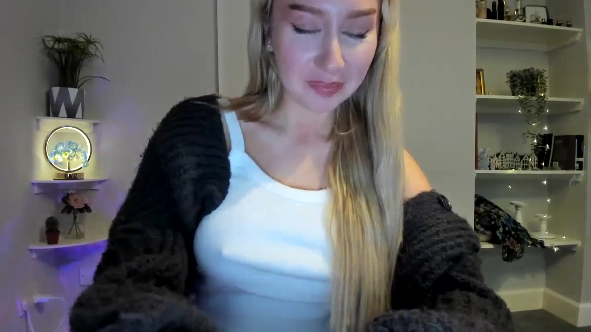 Gallery image thumbnail from British_Cutie's myfreecams stream on, 01/28/2026, 17:05 image 15 of 20