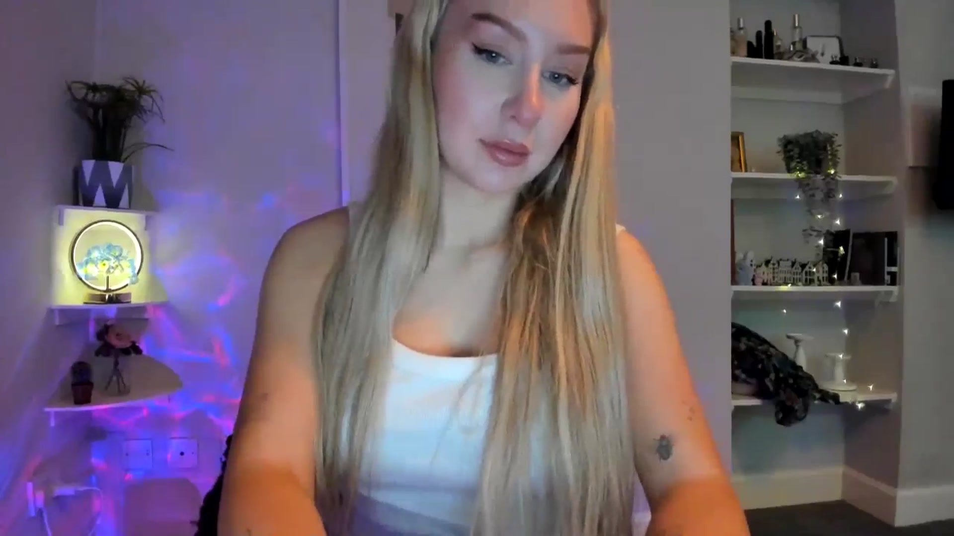 Gallery image thumbnail from British_Cutie's myfreecams stream on, 01/28/2026, 21:38 image 14 of 20