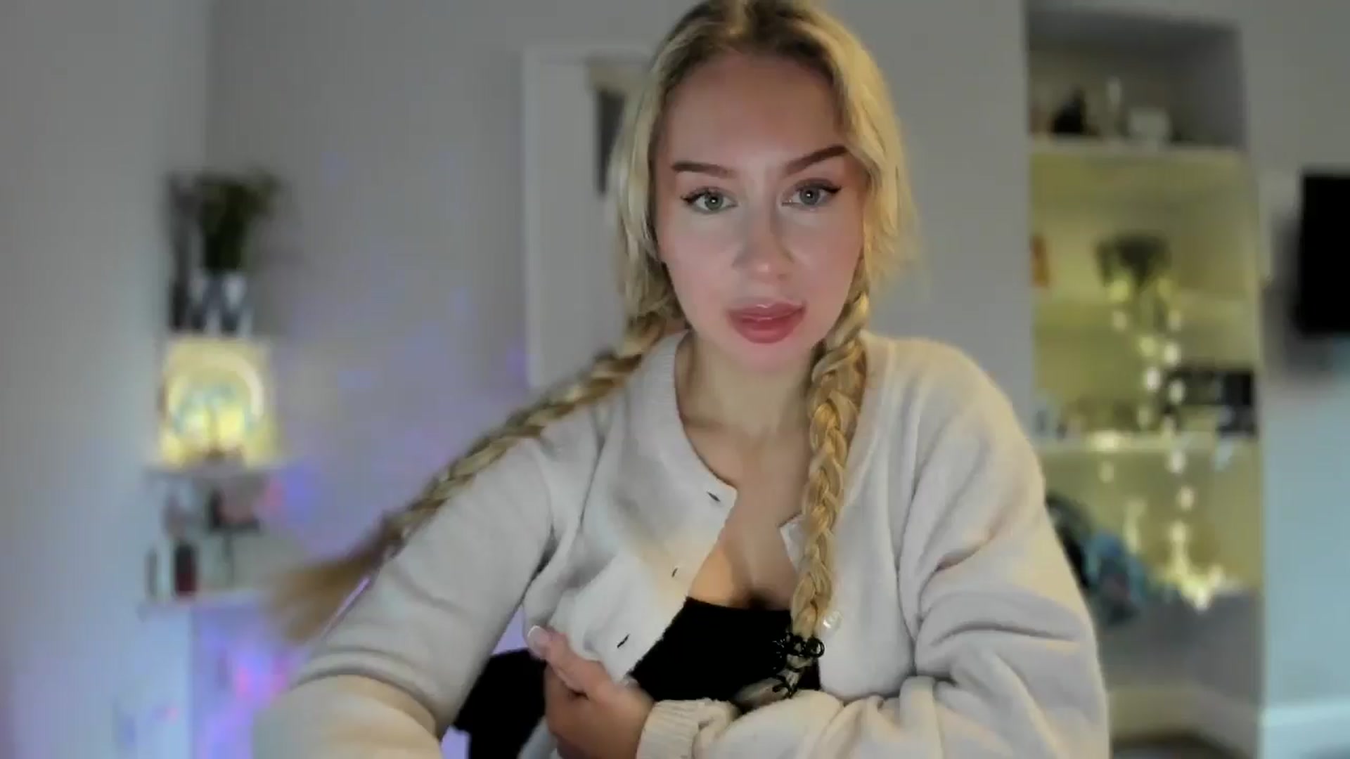 Gallery image thumbnail from British_Cutie's myfreecams stream on, 02/07/2026, 12:34 image 17 of 20